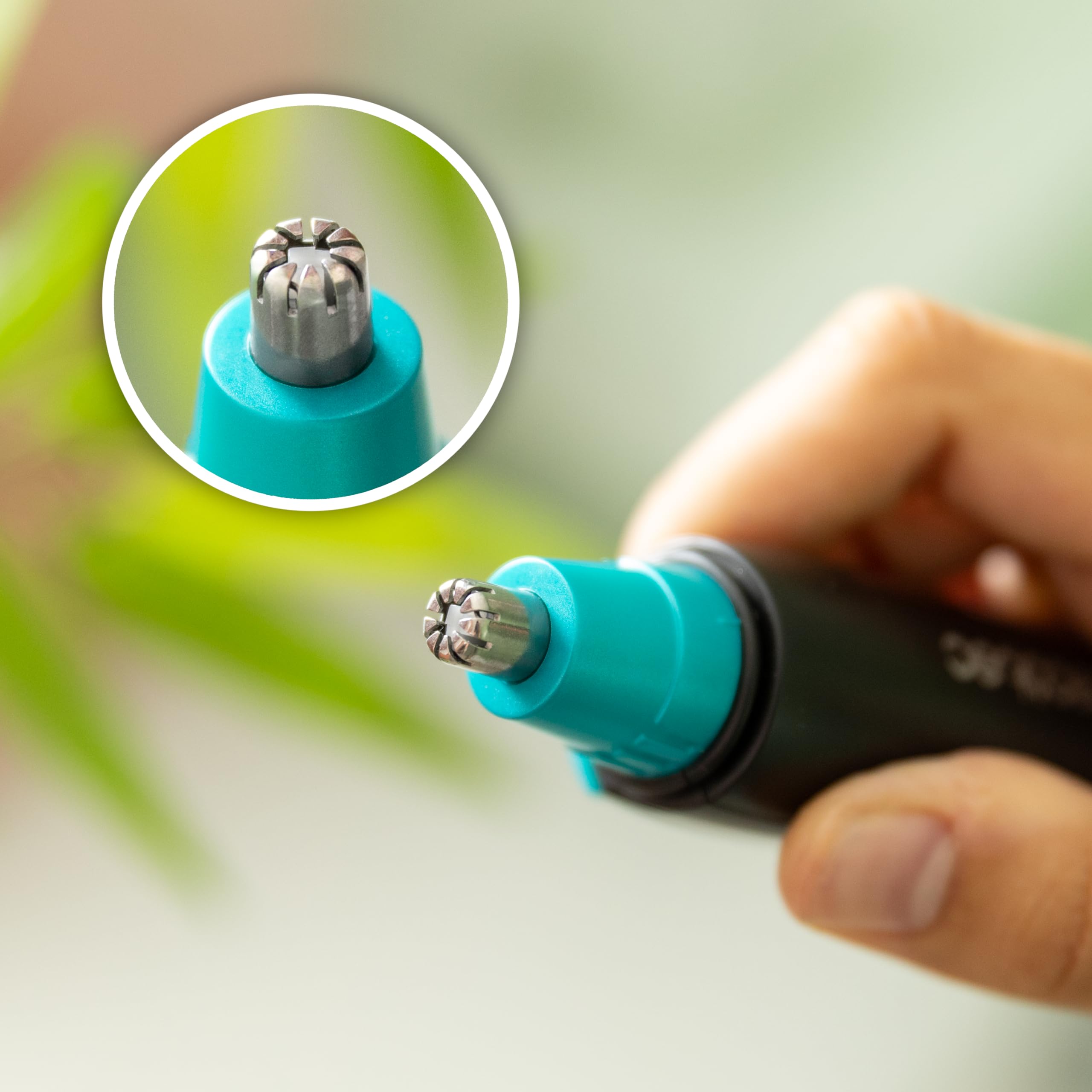 Cecotec Bamba PrecisionCare NoseTrim bezprzewodowa maszynka do strzyżenia włosów w nosie i uszach, z ostrzem ze stali nierdzewnej, ergonomicznym wzornictwem i osłoną ochronną. Zasilanie bateryjne