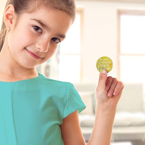 Miniatura 5 de ArtCreativity Colección de monedas coloridas, paquete de 144 monedas con texto en inglés "I was Caught Being Good", fichas para el comportamiento de