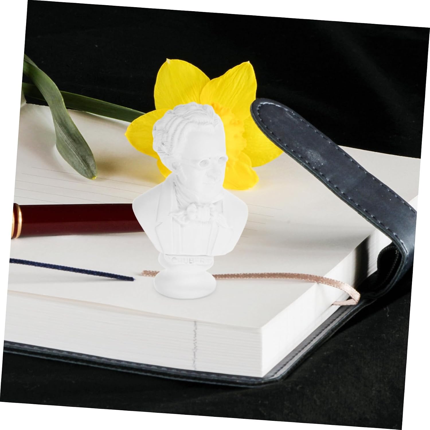 Resin Musician Bust Statue for Home Decor, White Artistic Figurine