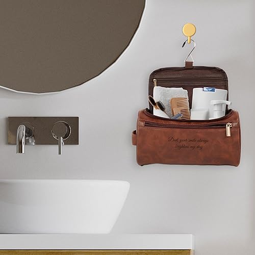 Miniatura 5 de Easycosy Neceser personalizado para hombres, grabado con nombre e iniciales, bolsa de aseo de piel sintética para hombre, artículos esenciales de