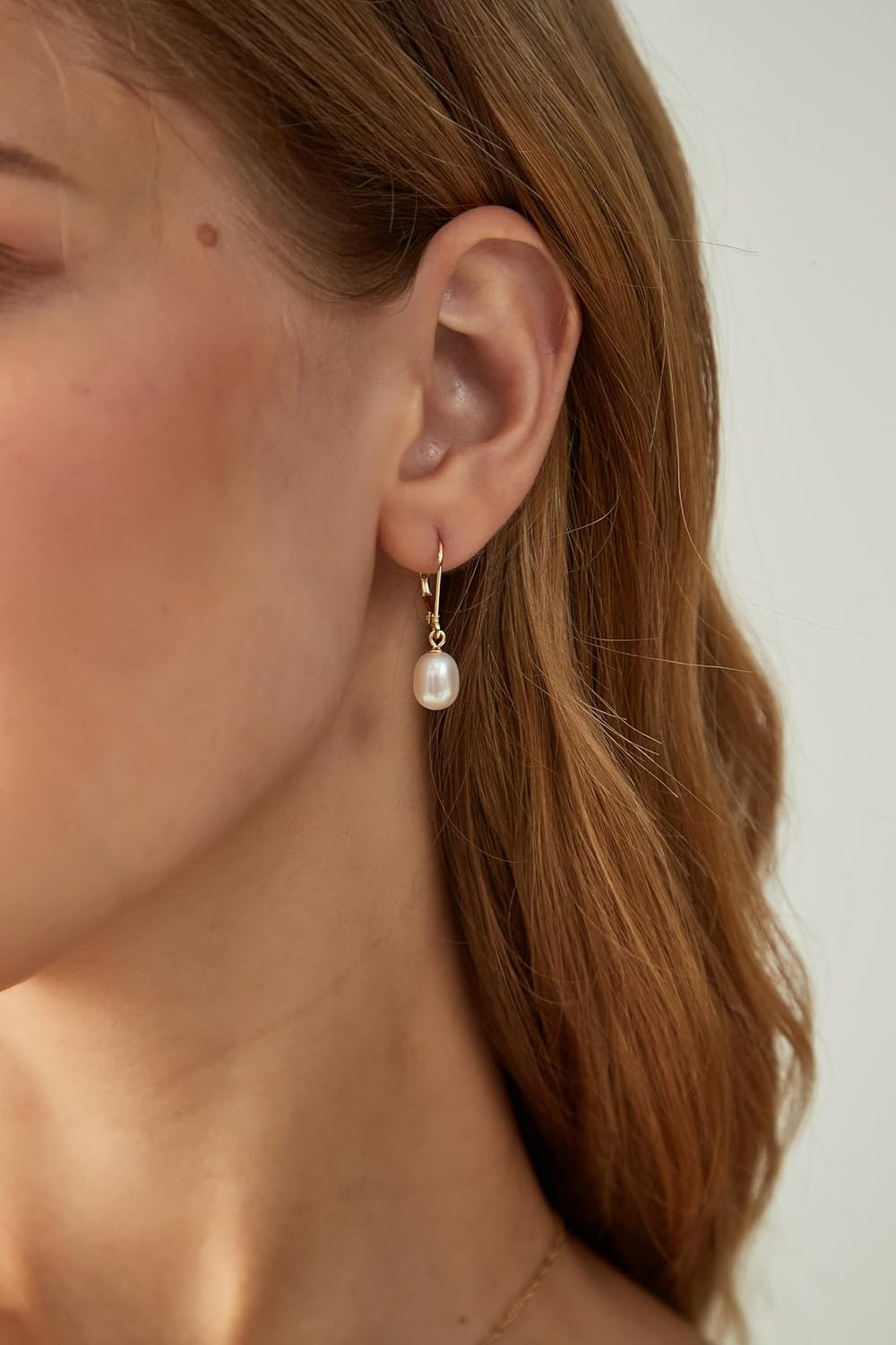 EAMTI Pearl Earrings for Women 925 Sterling Silver Freshwater Cultured Pearl Drop Earrings 14K Gold Plated Leverback Hypoallergenic - Image 4