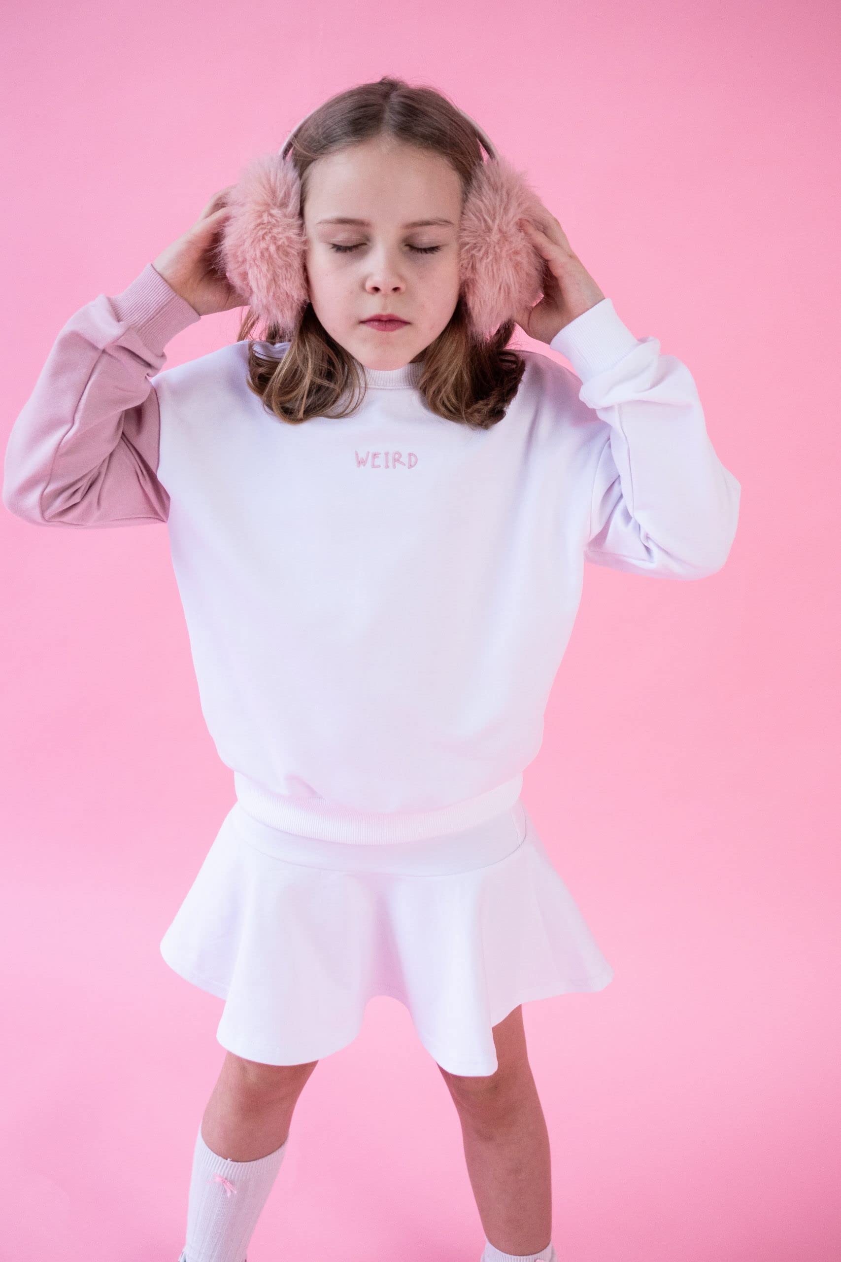 Smart&Cute Chándal Weirdo hecho a mano, material orgánico, perfecto para la escuela o al aire libre. Traje de track para niñas. Cómodo al aire libre/interior.