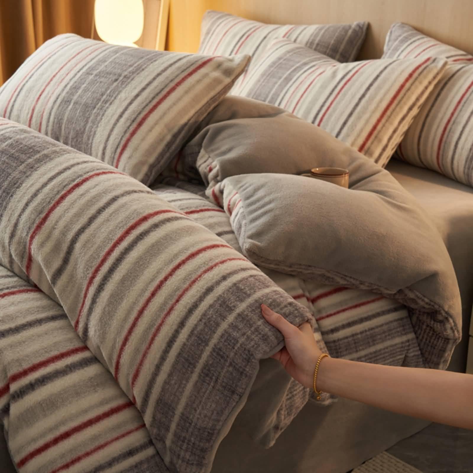 Gualiy 4-częściowy zestaw poszewek na kołdrę w rozmiarze king size, zestaw pościeli z aksamitnymi paskami, zawiera 1 poszewkę na kołdrę 200 x 230 cm z zamkiem błyskawicznym i 2 poszewki na poduszki, 1