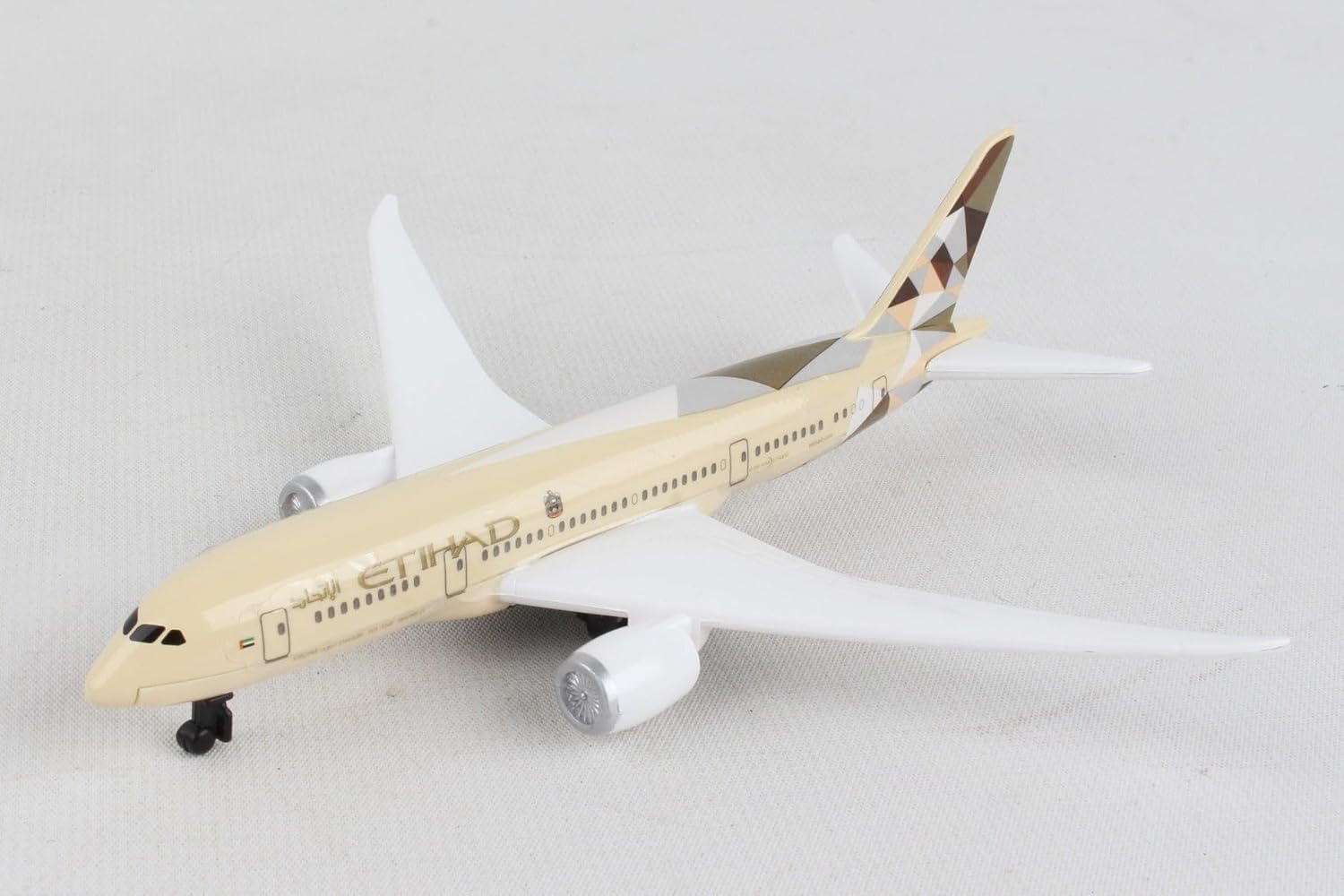 Daron Toy Airplane – Etihad – Die-Cast Metal Model Airplane Toy with Plastic Parts for Kids Ages 3+