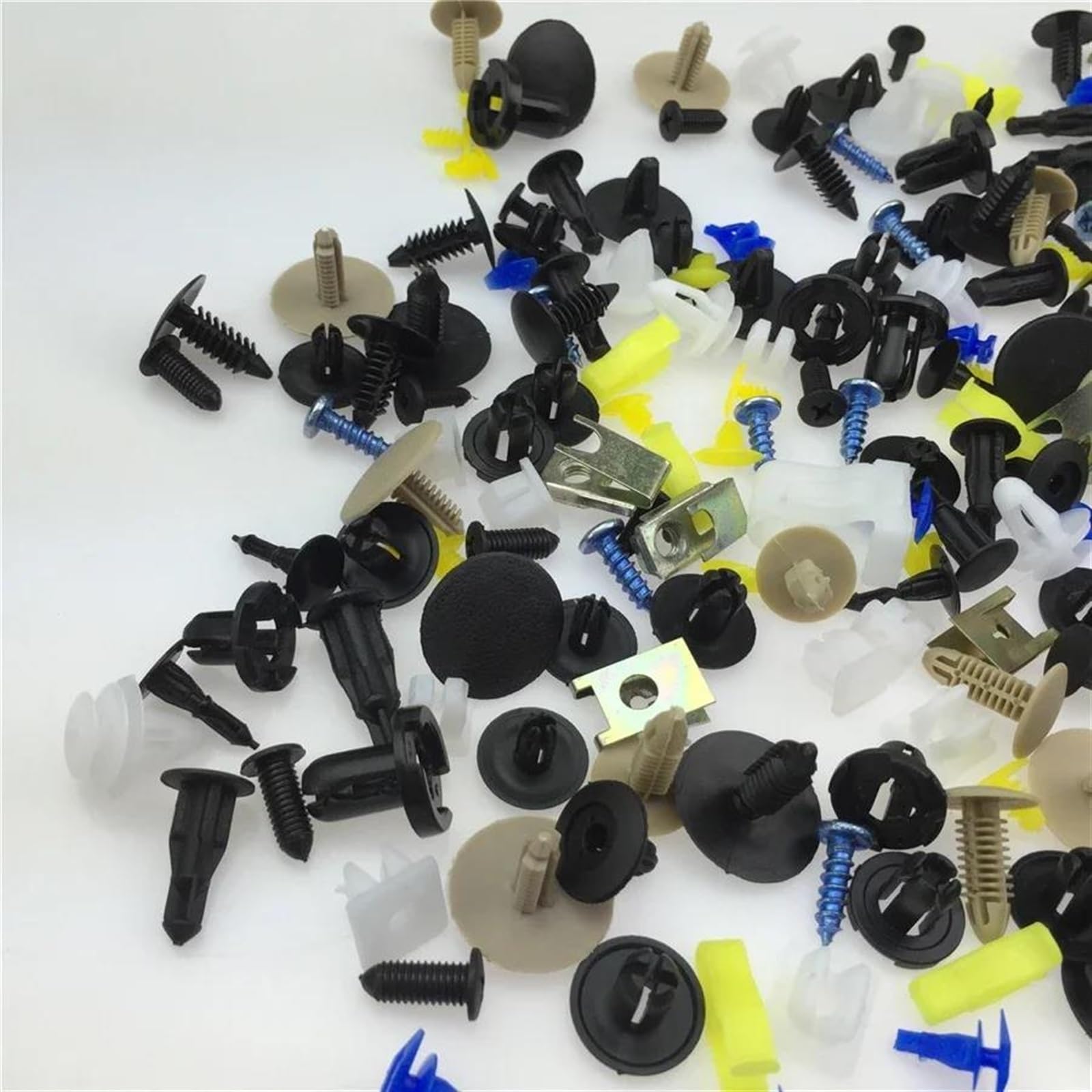 Viti e accessori 200 Pezzi Accessori Per Auto Clip A Scatto Per Porta Parafango Per Bagagliaio Base Per Paraurti Fibbia In Plastica Espansa Per Soffitto Di Fissaggio Automatica Universale
