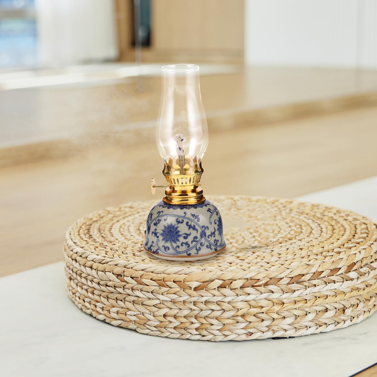 Ceramic Vintage Chamber Oil Lamp Classic Kerosene Lantern Antique Clear Hurricane Lantern with Adjustable Fire Wick with Golden Metal Regulator for Christmas Parties Decor or Home Travle Use