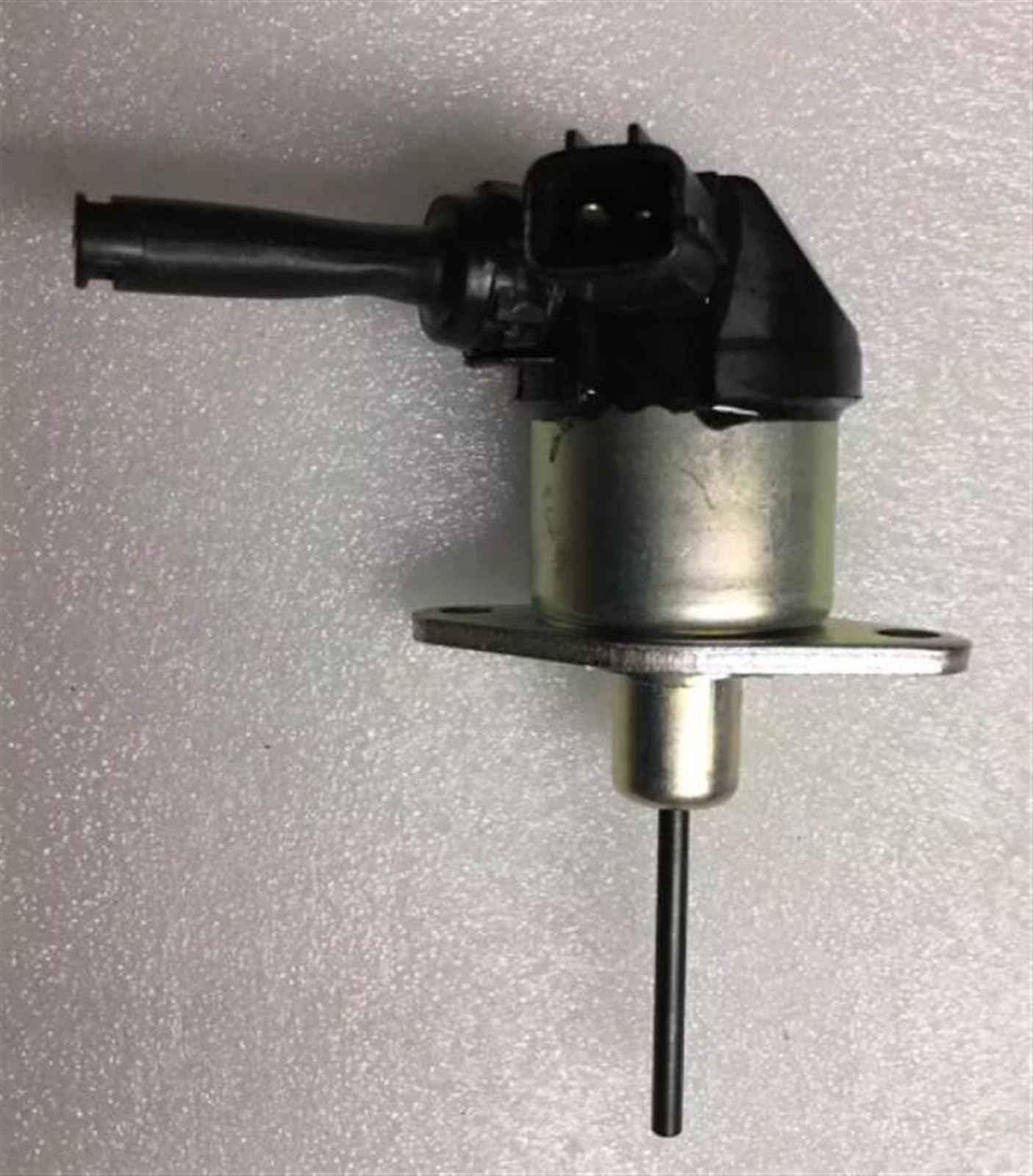 Solenoide de parada de combustible 1A021-60015 12 V for motor V2003 V2203 V2403 D1503 D1703 D1803 Tractor cortacésped 1A021-60011 1A021-60012
