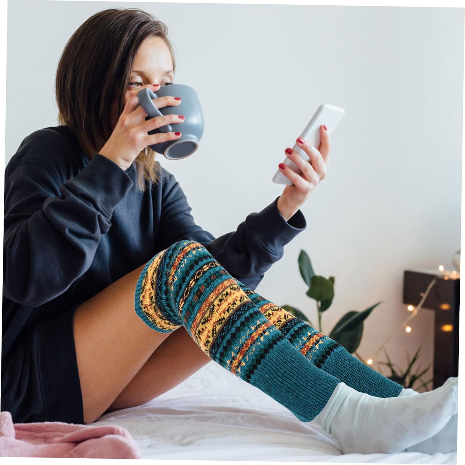 2pairs Creative Wool Leg Covers for Women Warm Stocking Accessories for Winter and Autumn Stylish over Knee Boot Covers Black Blue Cozy Fashion for Ages