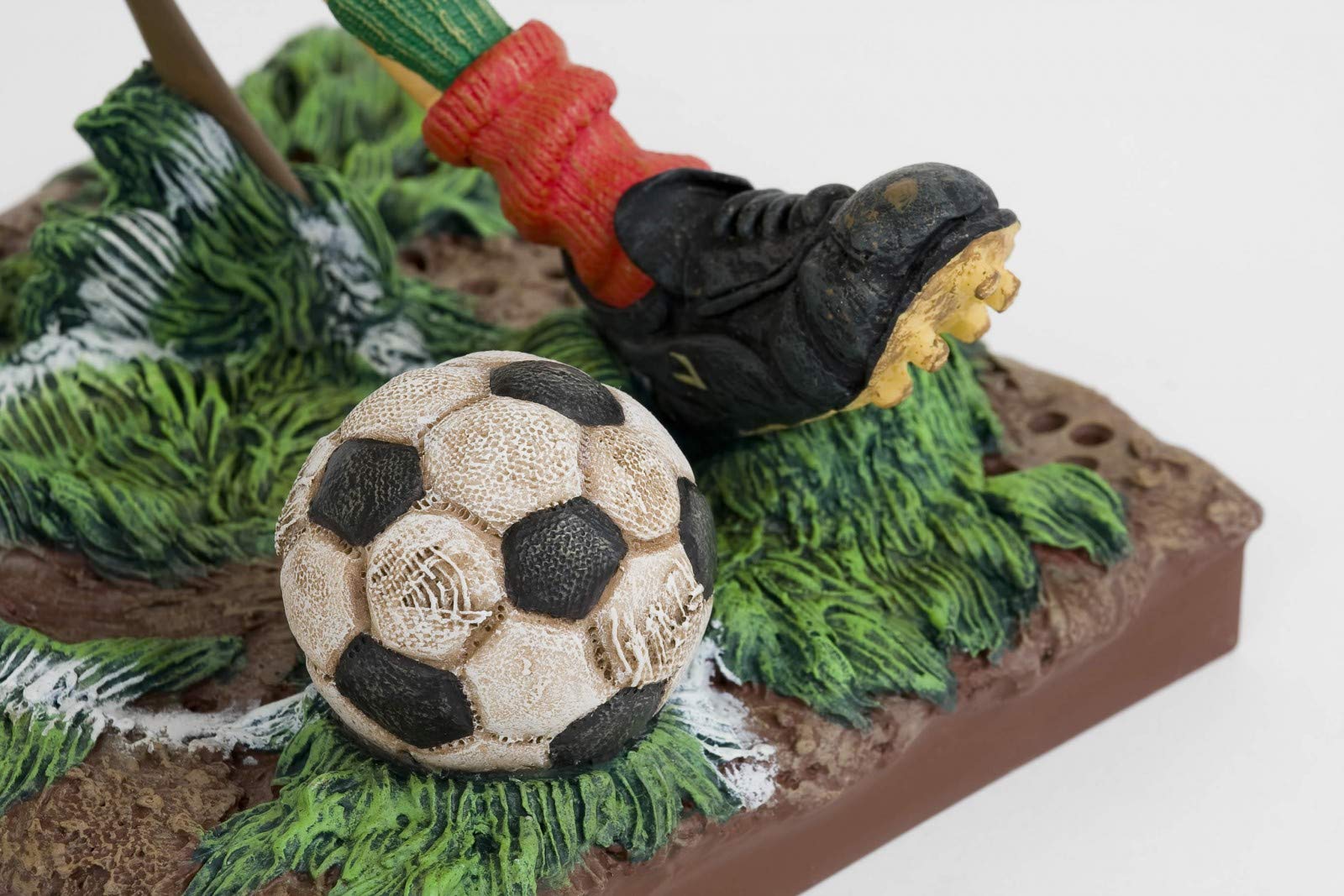 Buy Guillermo Forchino The Football Player Figurine – Hand-Painted