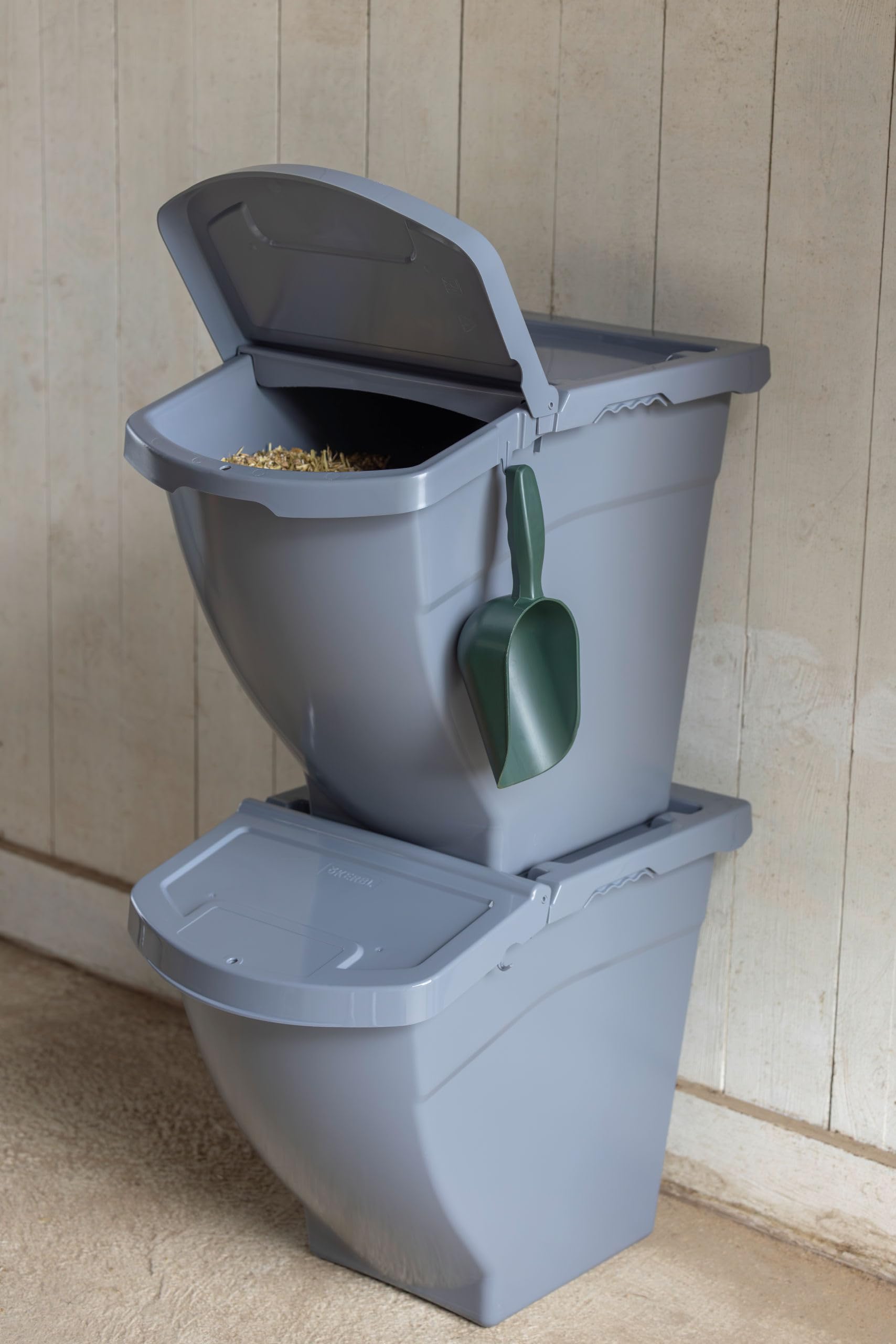Kerbl Pojemnik na karmę można układać w stos, z pokrywką – 40 litrów (wymiary 57,8 x 39 x 34,5 cm, waga 0,22 kg, kolor szary, tworzywo sztuczne) 3210252