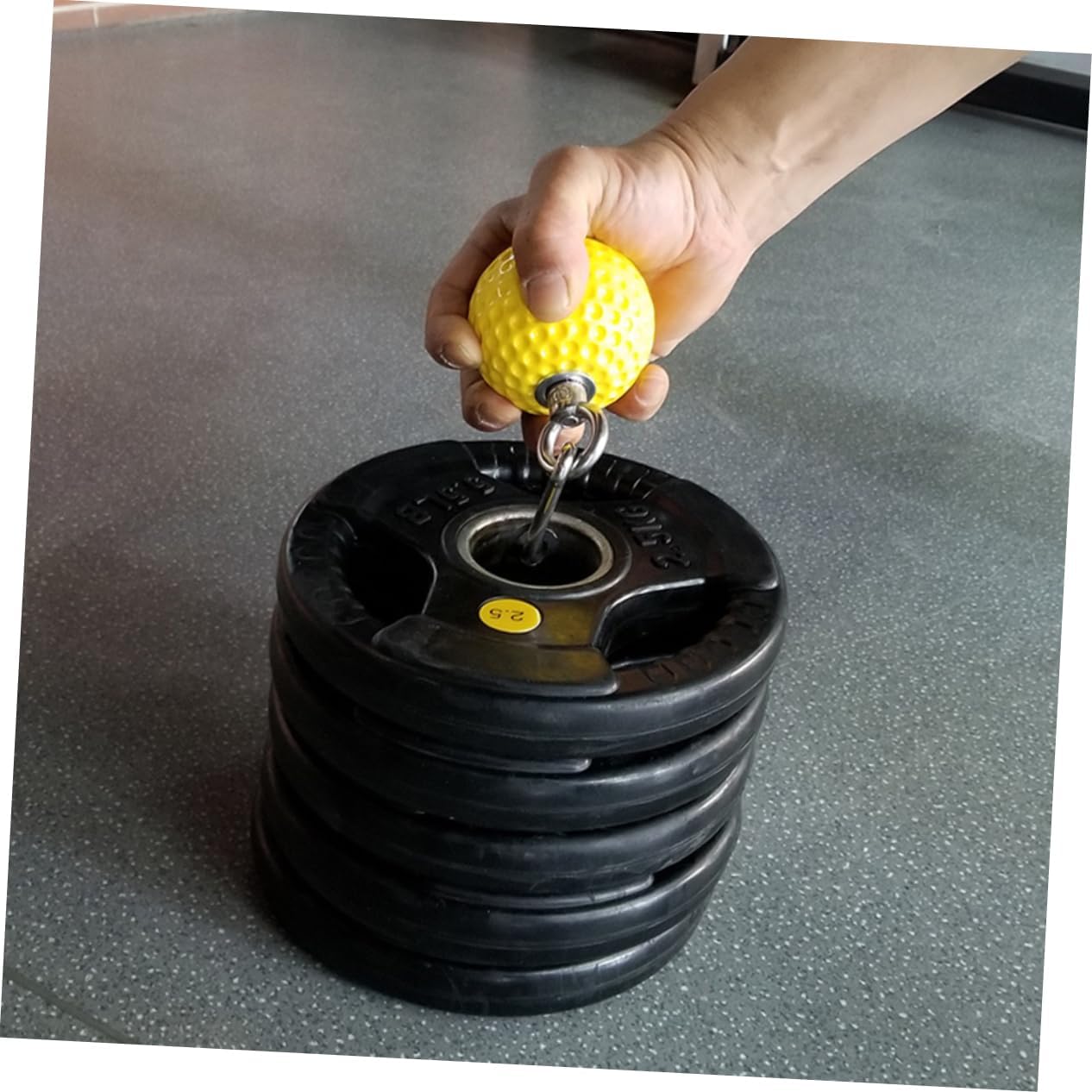 Dumb Bell Grip Ball Hand Grip Ball and Dumbbell Bracket Arm Exercise Tool