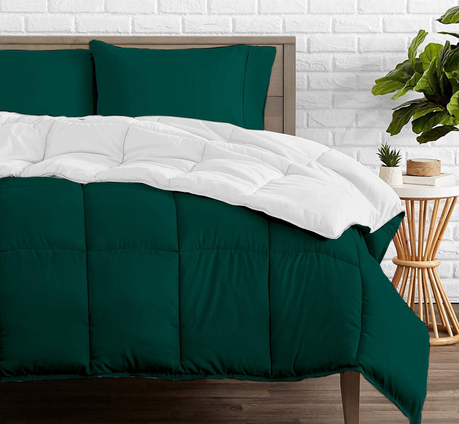 Reversible Comforter - All-Season Luxury - 100% Organic Cotton Full Size 82 x 86 Inches 1 Piece Goose Down Alternative Comforter - Ultra-Soft with 4 Corner Tabs, 500 GSM (White & Teal)