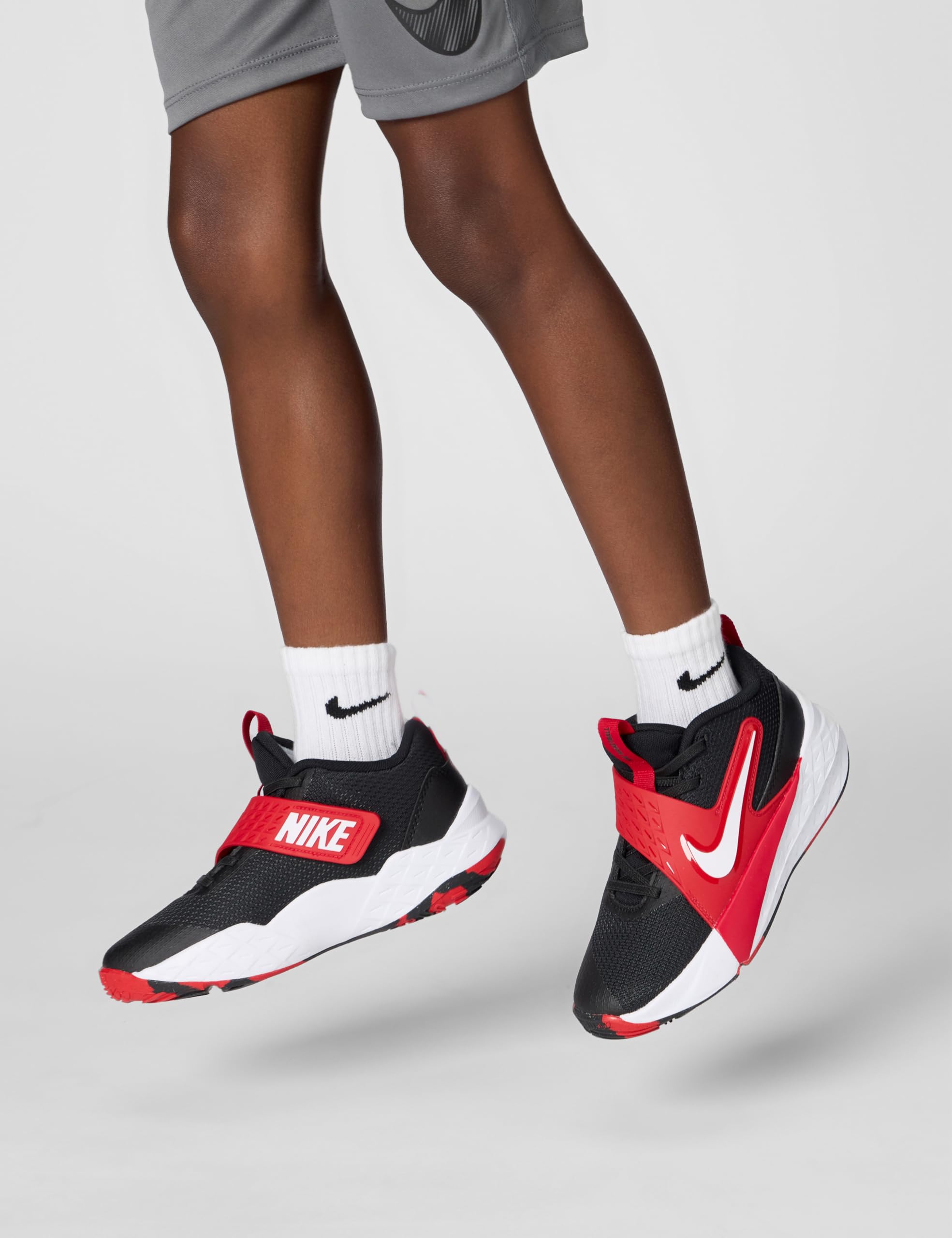 Nike Nike Team Hustle D Basketballschuh für Jüngere Kinder Scarpe da basketUnisex - Bambini e Ragazzi