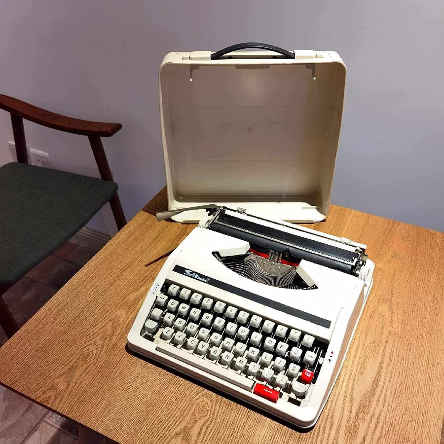 Vintage Schreibmaschine Modell,Elektrische Schreibmaschine mit Korrektur,Tragbare Retro manuelle Schreibmaschine,für Notizen oder Briefe oder kreatives Schreiben,literarisches,White