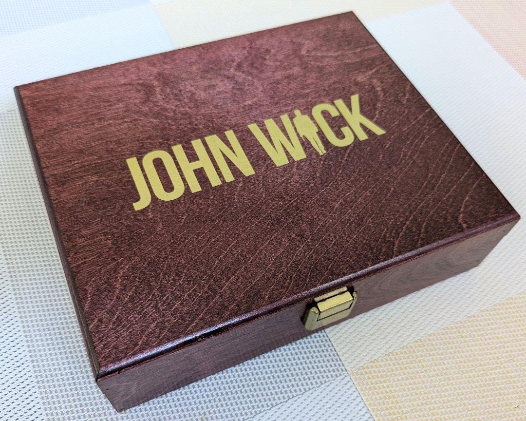 Amazon.co.jp: ジョンウィック 木箱 ミニスチールブック 小物セット