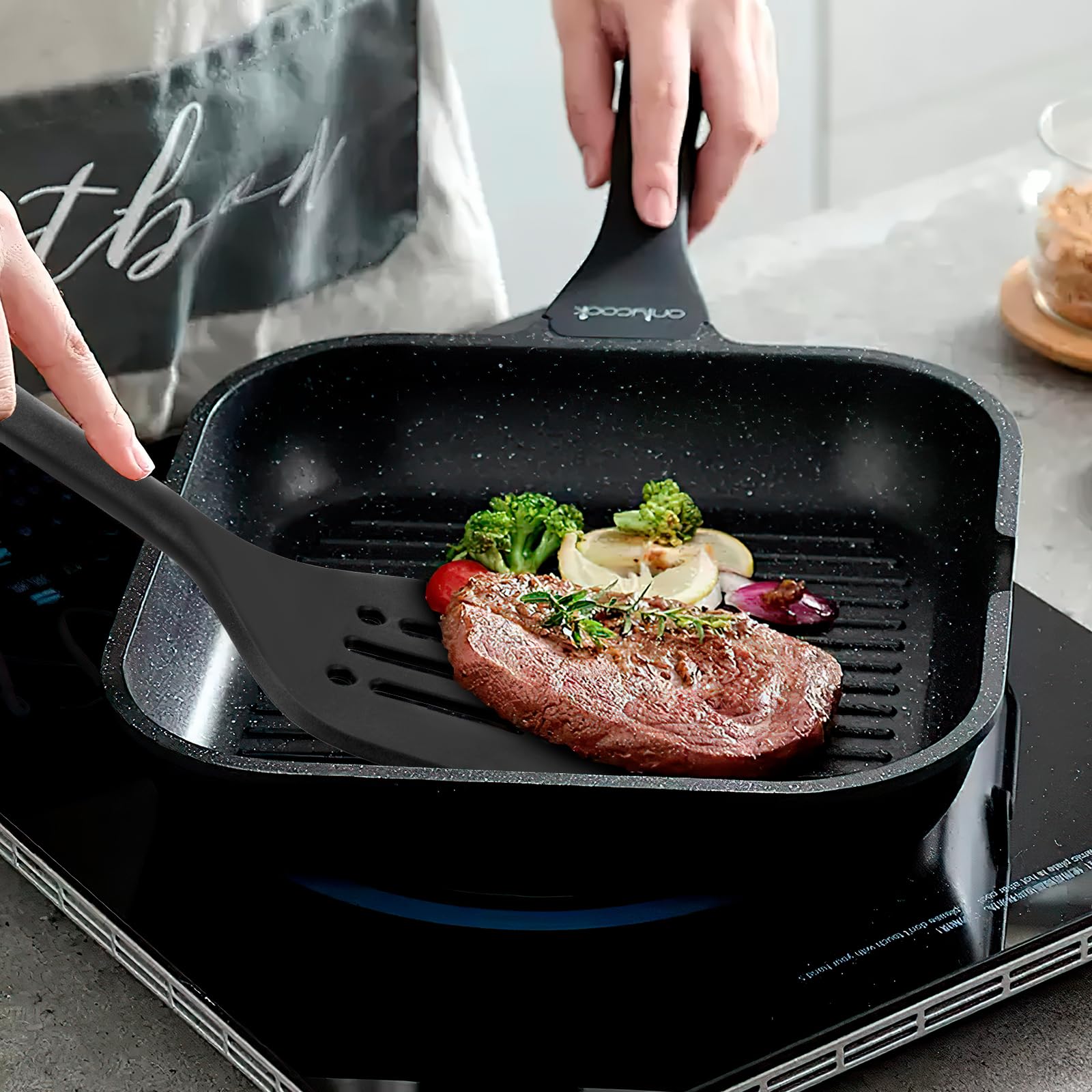 Set di utensili da cucina in silicone: MOACC resistente al calore, lunghezza 33 cm, accessori da cucina in gomma antiaderente senza BPA, per preparare alimenti, friggere, servire, imbastire (nero)