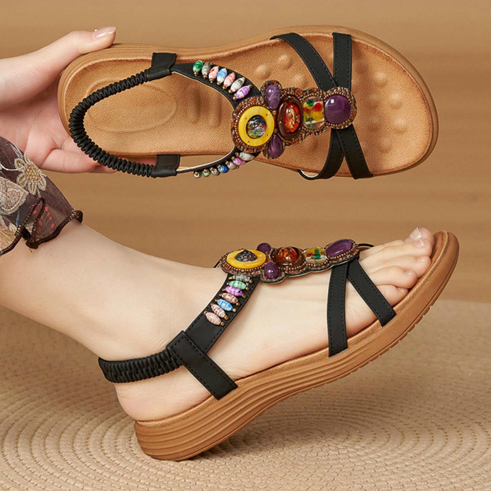 Sandali boho donna slip on zeppa punta aperta estate | outfit spiaggia vacanze, scene mare, cinturini decorativi con perline, stile estivo casual