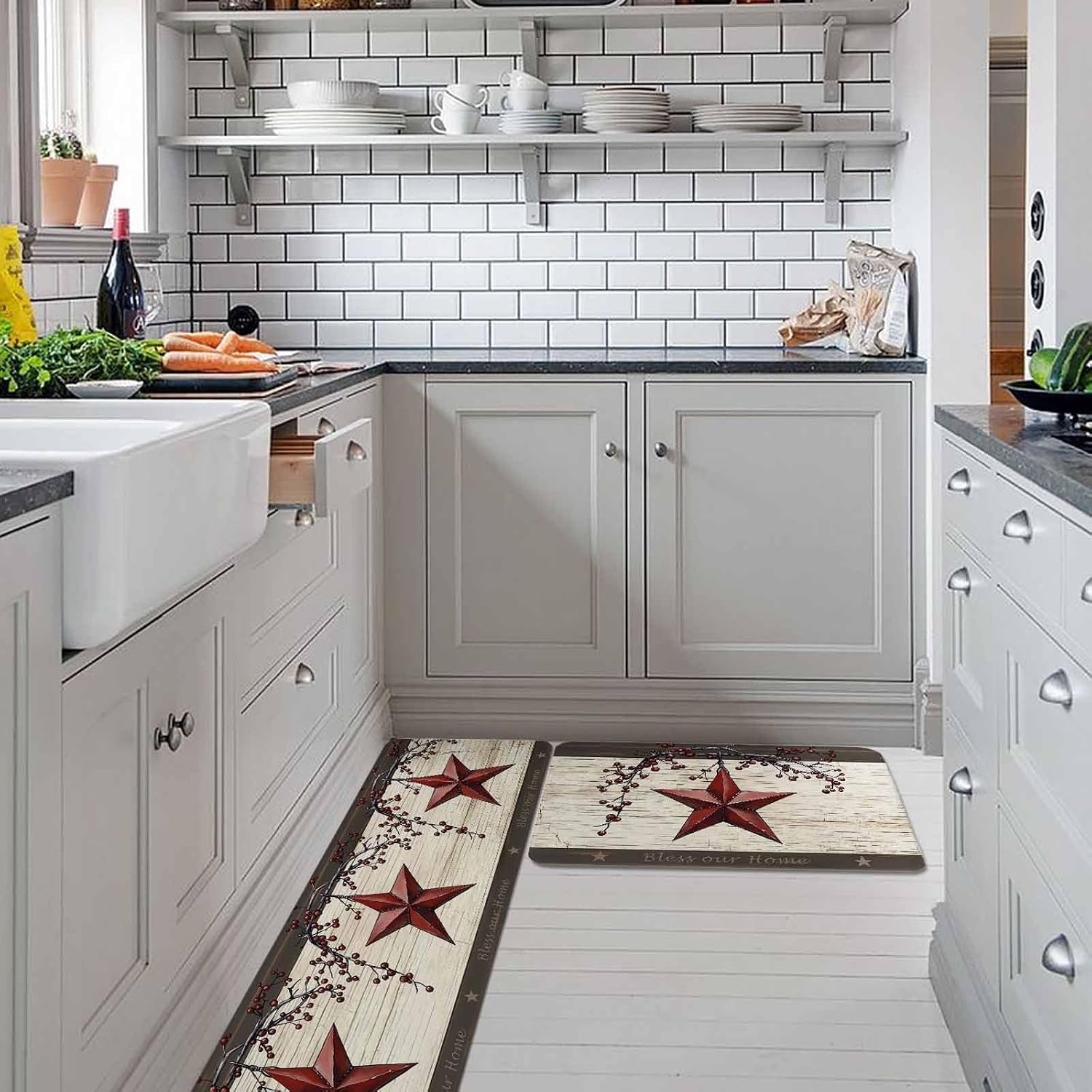 Texas Star Red Kitchen Rugs and Mats Set of 2, Non-Slip Kitchen Sink Mat, Farmhouse Berry Wooden Vintage Washable Doormat Bathroom Rugs Runner for Bedroom/Living Room 19.7"x31.5"+19.7"x47.2"