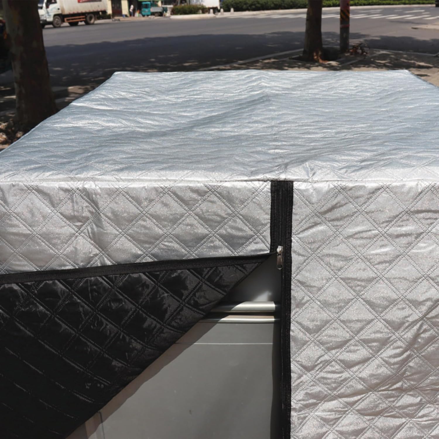 Thickened Thermal Cotton Cover for 275 Gallon Water Tank – UV Resistant & Weatherproof Tote Tank Protector, Durable Outdoor Storage Solution (silvery)