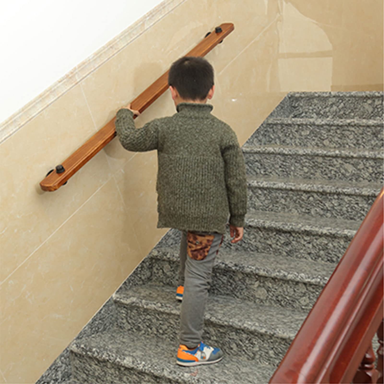 Garde-corps en bois pour escalier de maison et couloir d'hôpital