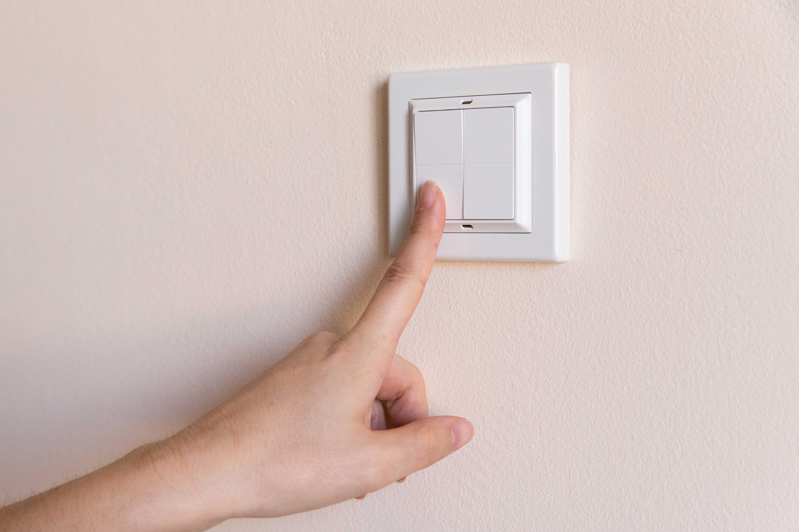 Shelly Wall Adapter - Ramka Włącznik Gira/Marten, Bez przełącznika w zestawie