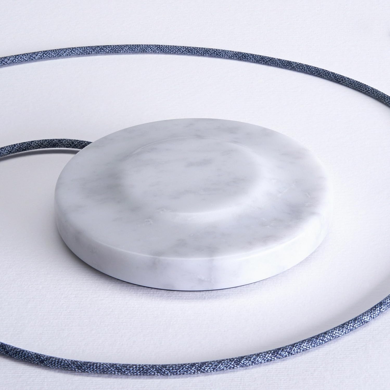 EINOVA Classic Stone - Cargador inalámbrico de mármol diseñado en Italia, almohadilla de carga inalámbrica, cable USB-C integrado de 6 pies, smartphones, auriculares inalámbricos, relojes inteligentes
