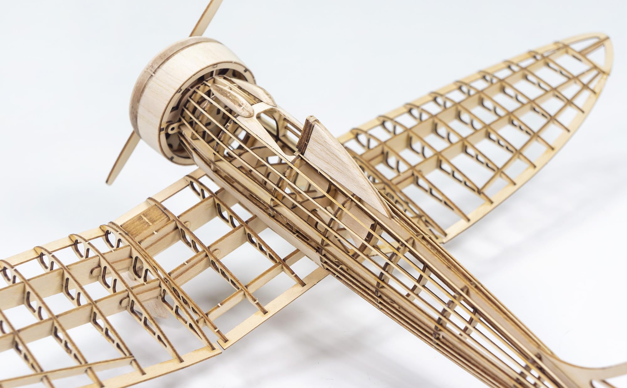 Puzzle d'avion en Bois 3D à l'échelle 1:31 KA-14, kit d'avion en Bois de balsa découpé au Laser pour Adultes, modèle Statique Parfait pour Hommes (Manuel en Anglais Uniquement)