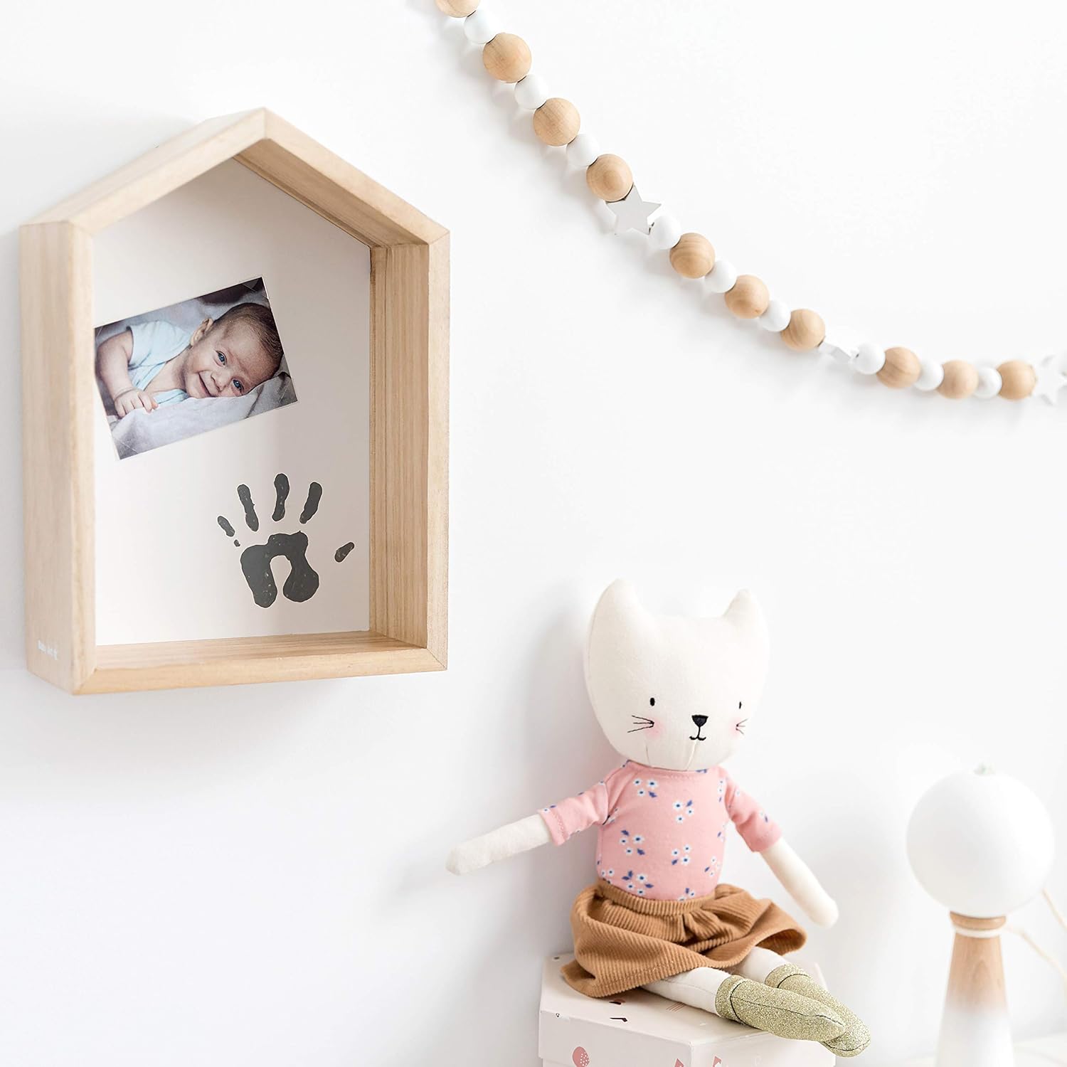Baby Art® Shelf House, Wooden Wall or Desk Storage Holder, Children's Bedroom Decoration, Customisable with Footprint kit - Image 4
