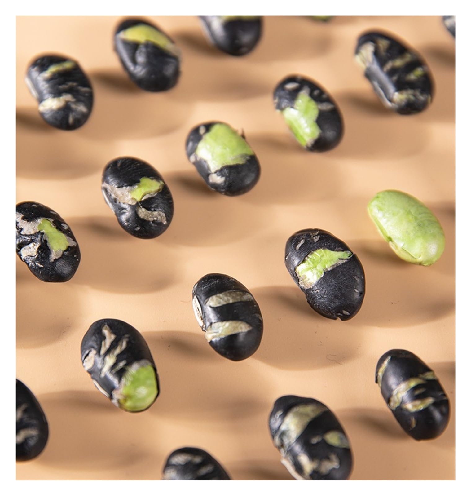500 g de frijoles negros listos for comer, grandes y regordetes, con cada frijol crujiente y fragante, for un brillo saludable.