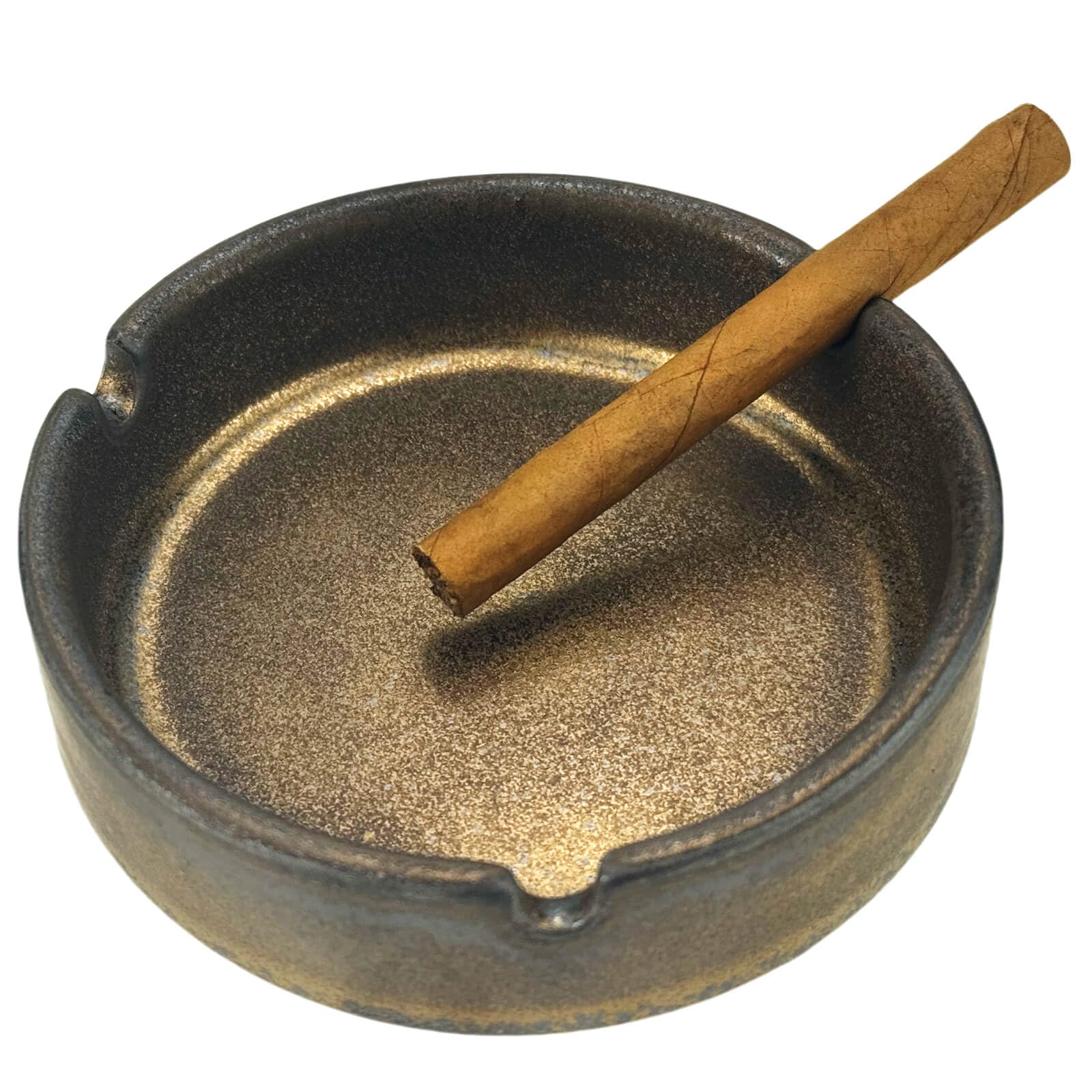 Rust Colored Ceramic Ashtray, Suitable RorIndoor Or Outdoor Cigarette Ashtrays In Homes And Coffee Bars.