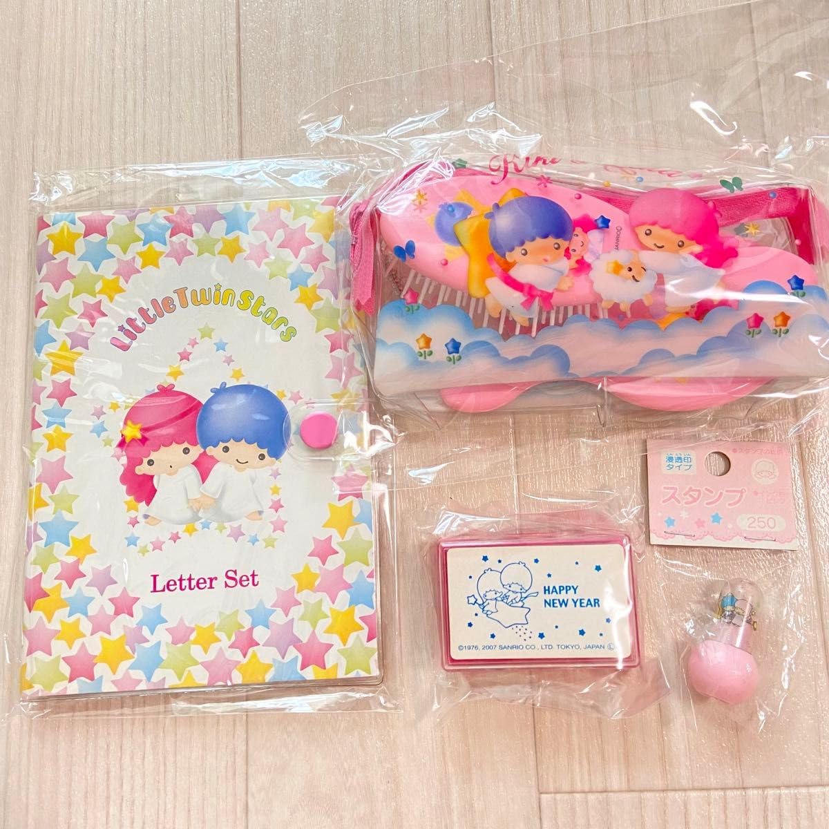 キキララ リトルツインスターズ グッズまとめて レア品色々 Amazon.co.jp: リトルツインスターズ キキララ カードケース 3枚