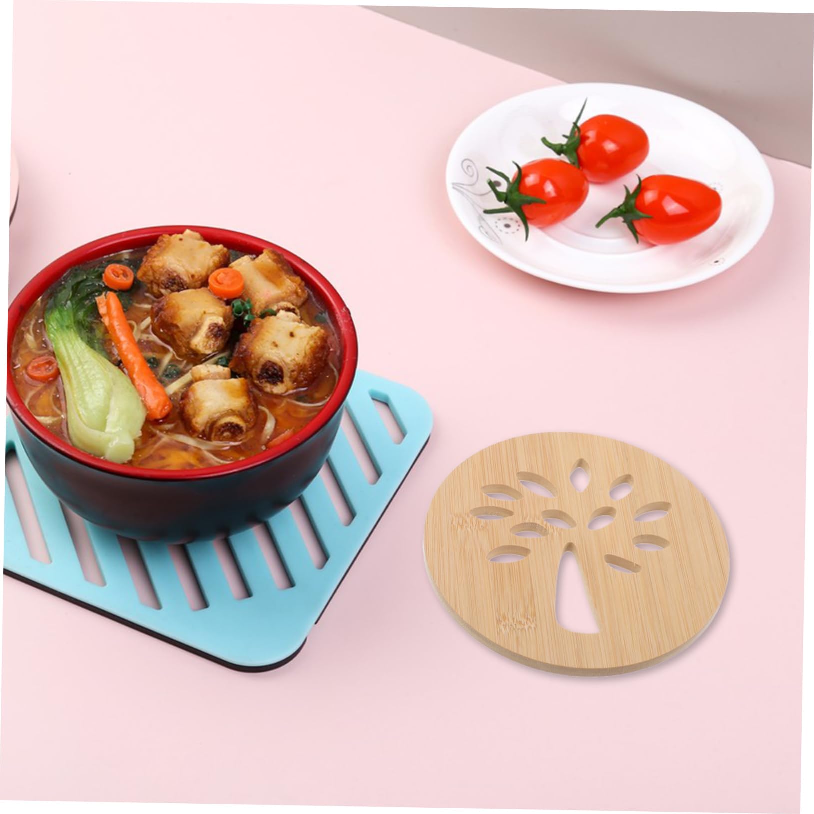 UKCOCO Lot de 4 Dessous de Plat en Bambou, Résistants la Chaleur, Antidérapants, Cuisine et Table, Protection Minimale pour Plats Chauds
