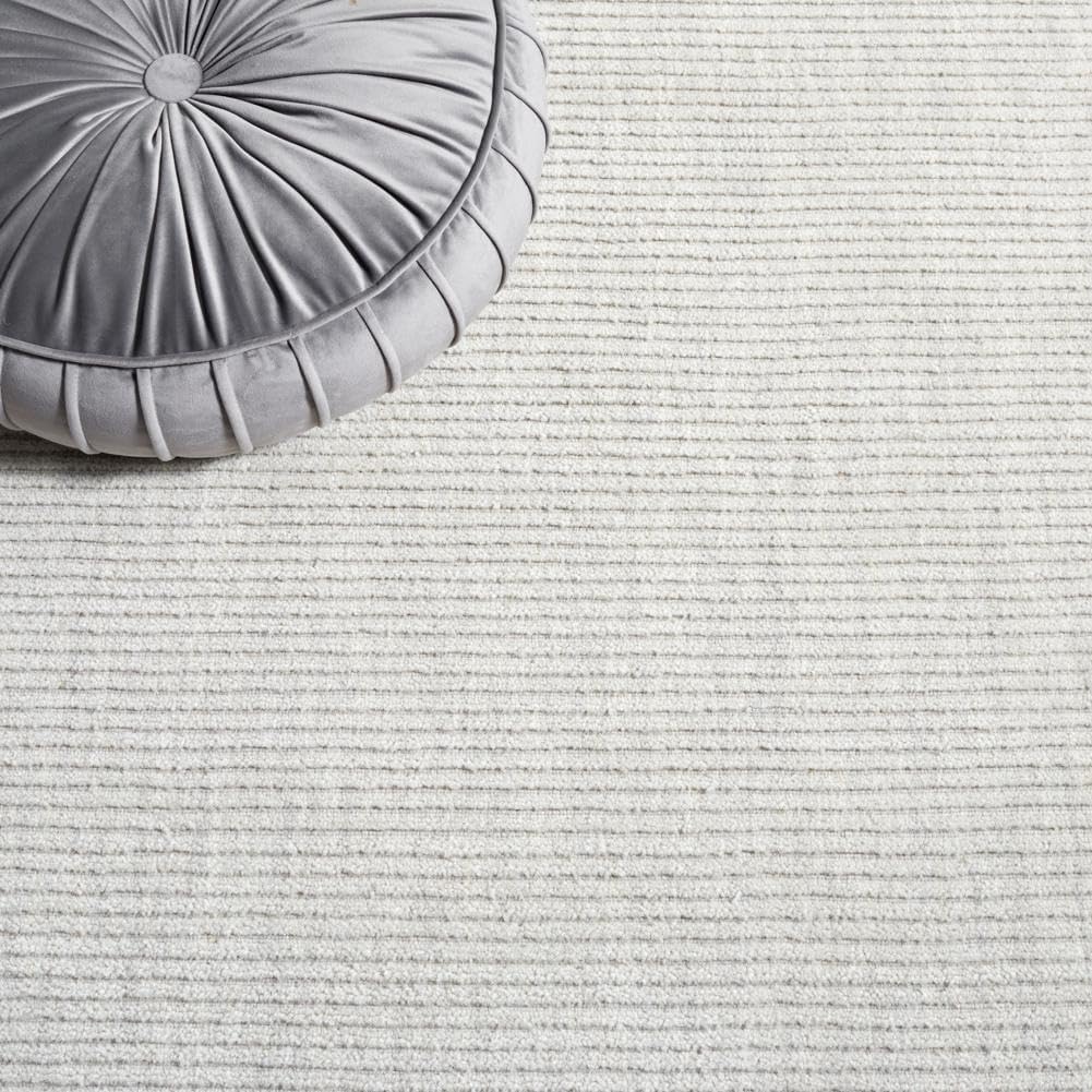 SAFAVIEH Area Rug 8x10 - Himalaya Collection - Large - Light Grey, Handmade Wool, Ideal for Living Room, Bedroom, Office, Dining Space (HIM251G)