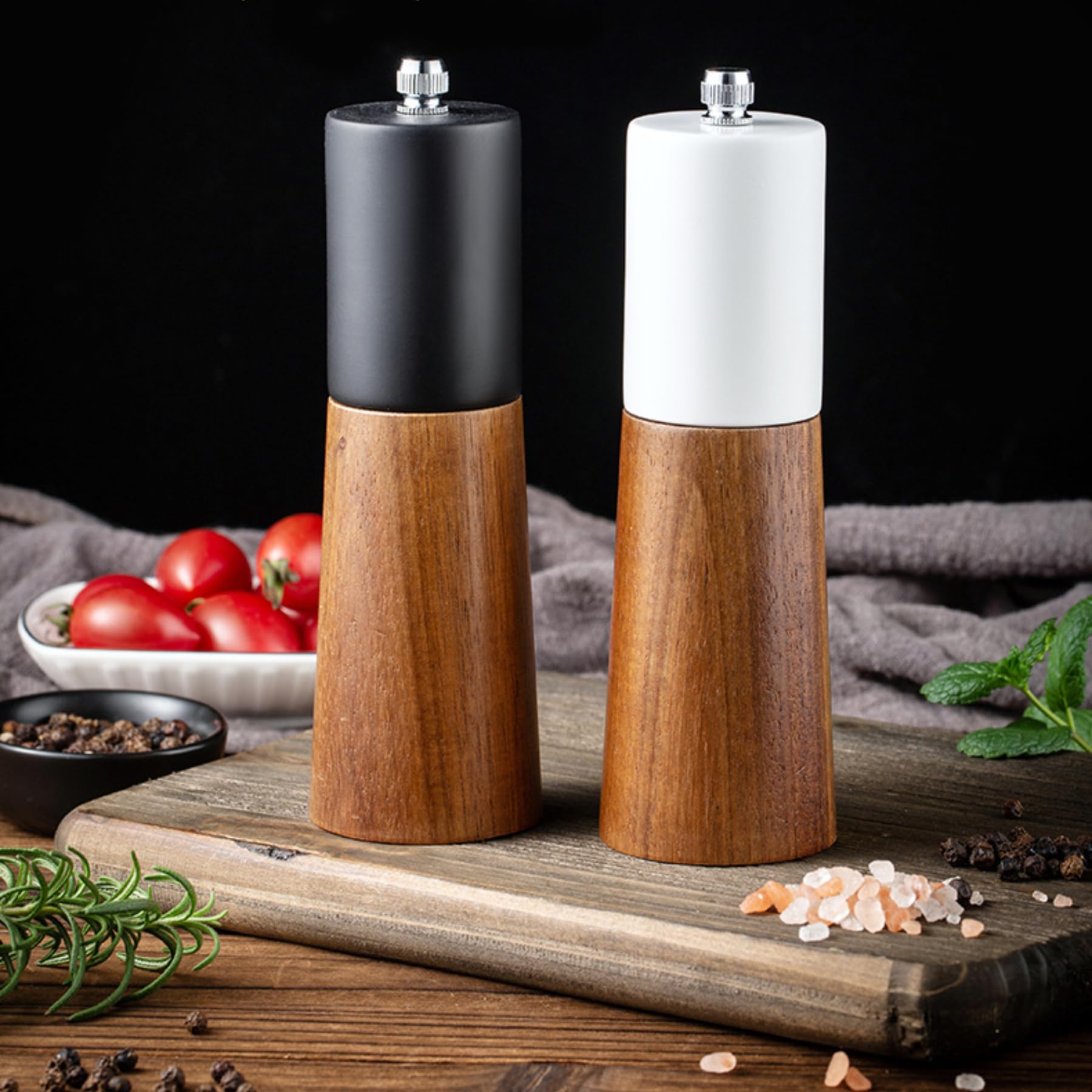 Salz- und Pfeffermühlen-Set aus Holz, anpassbar für individuelle Grobheit