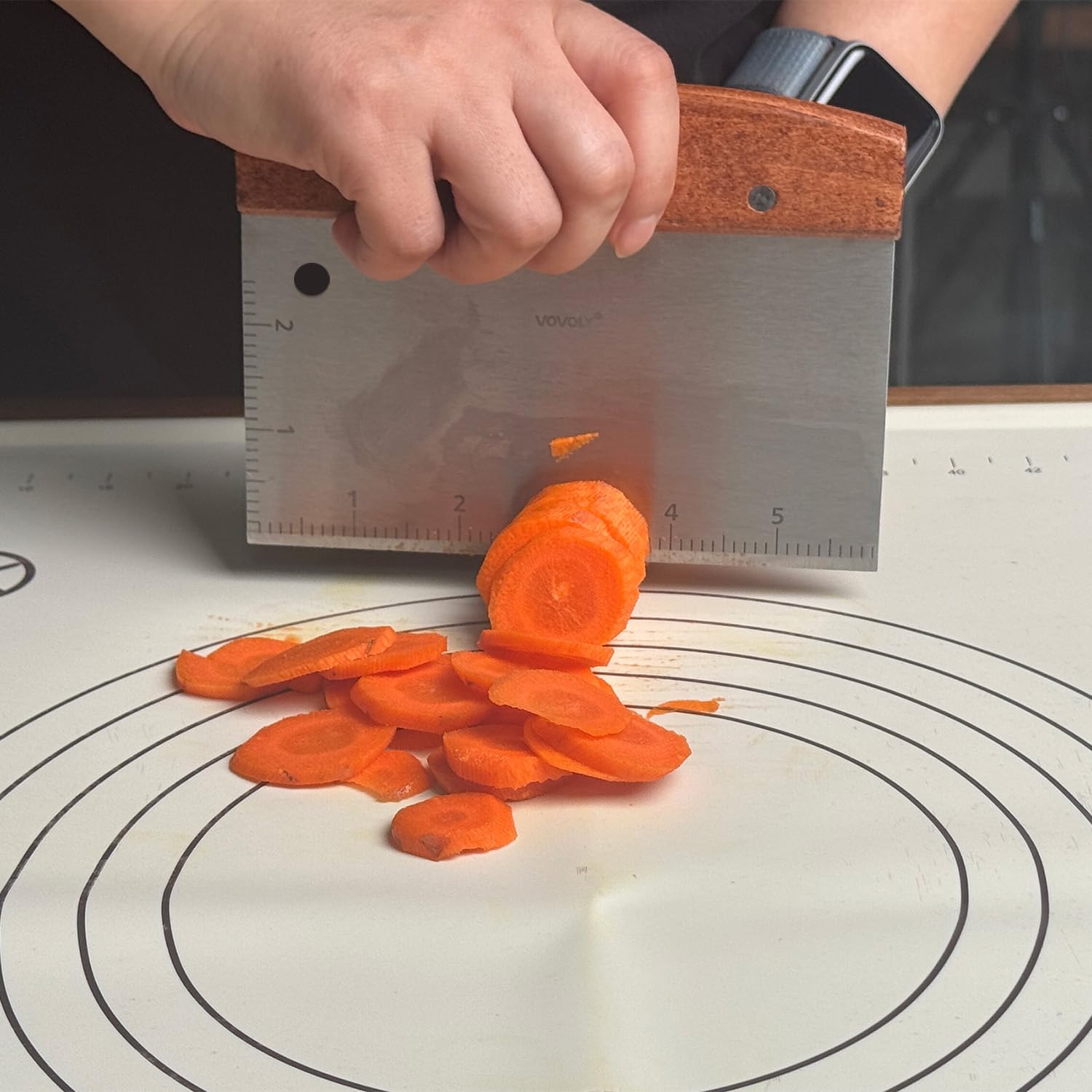 Vovoly Rascador de banco multiusos para plancha de parte superior plana, cortador de masa para pan y pizza, cortador de parrilla de metal de acero inoxidable