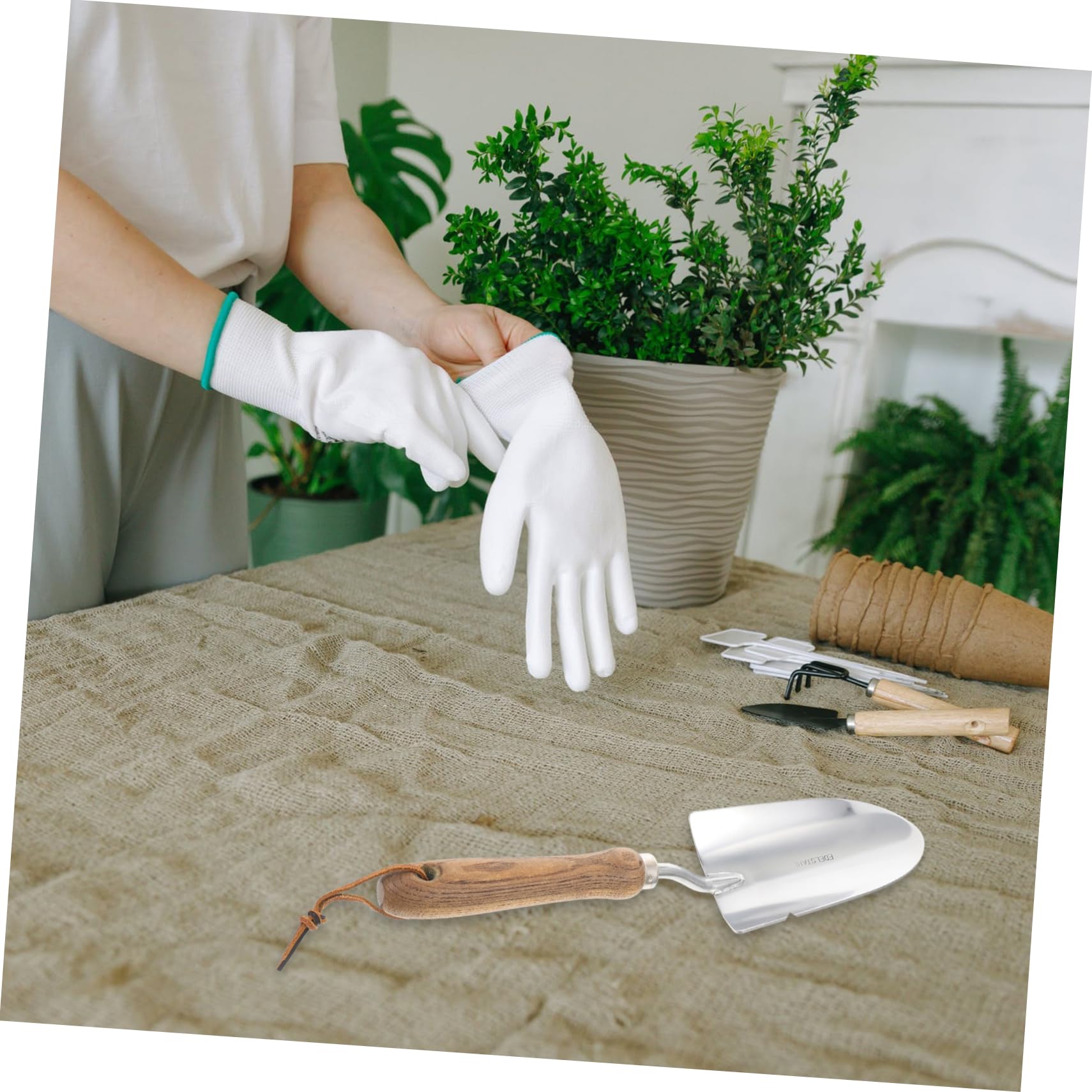 Abaodam 2 Stück Kleine Gartenkelle mit Holzgriff Gartenwerkzeug für Pflanzen Umtopfen und für Garten Innenhof und Park