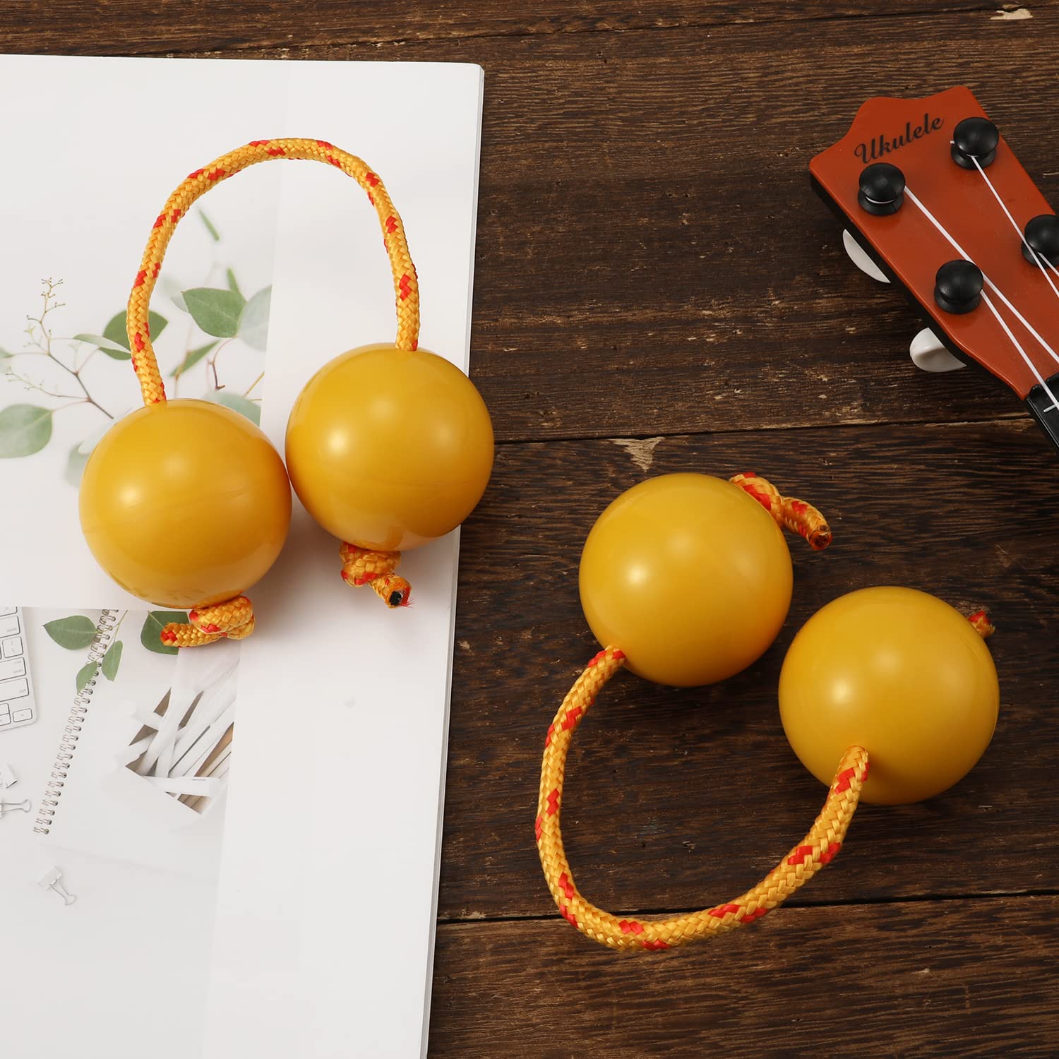 2 Paar Kashaka Shakers Instrument, Aslatuas Ritmische Bal Klassiek Kashaka Aslatua Afrikaanse Schudrammelaar Handpercussie voor Kinderen Volwassenen Bruiloften Feesten Muziekles (Rood