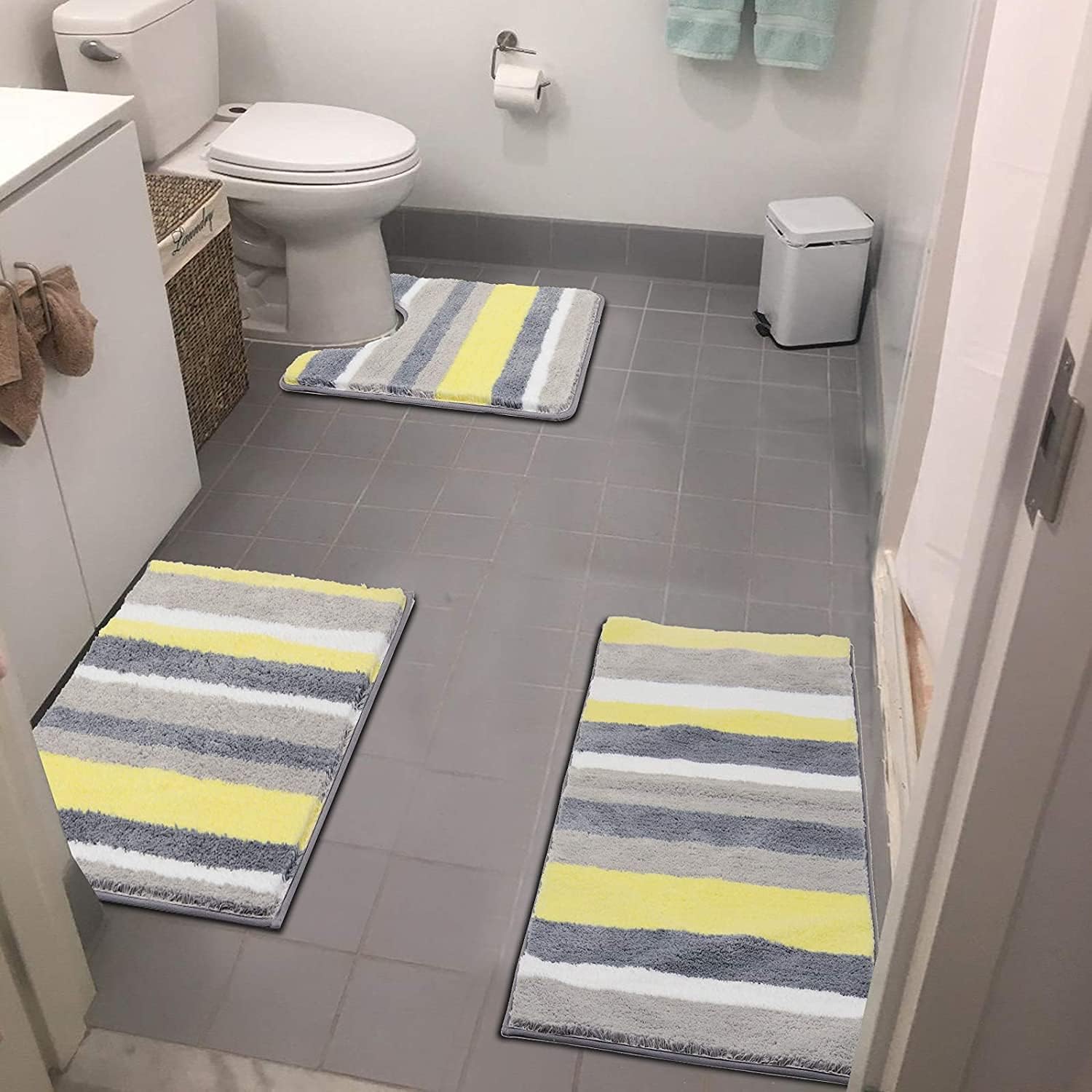 Ambesonne Grey and Yellow Bath Mat, Under The Sea Inspired
