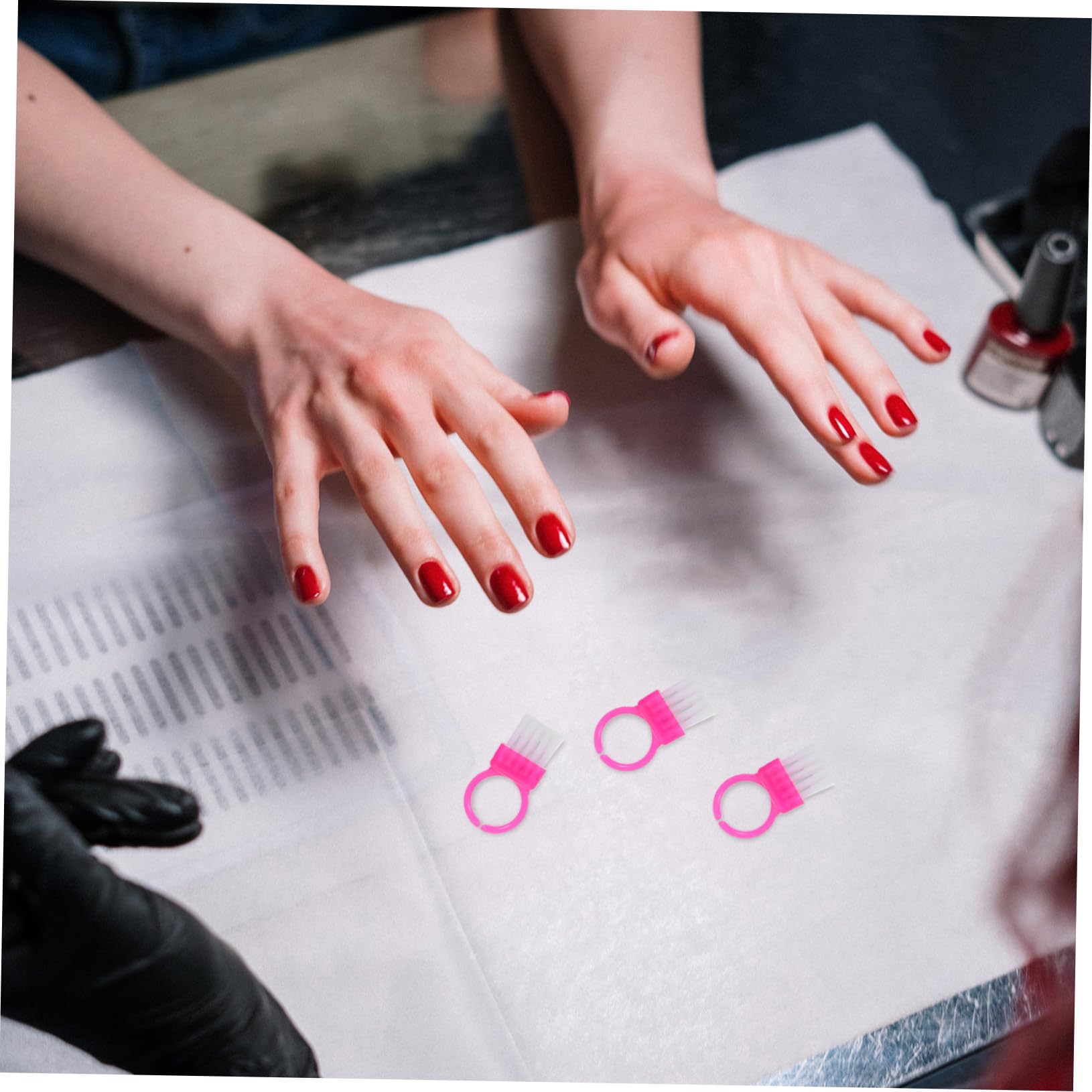 100 pezzi Spazzole per Pulizia Unghie in Plastica Spazzole Rigide per e Manicure Piccole e Portatili Design Ergonomico per Uomo e Donna Strumento Multifunzionale per Casa e