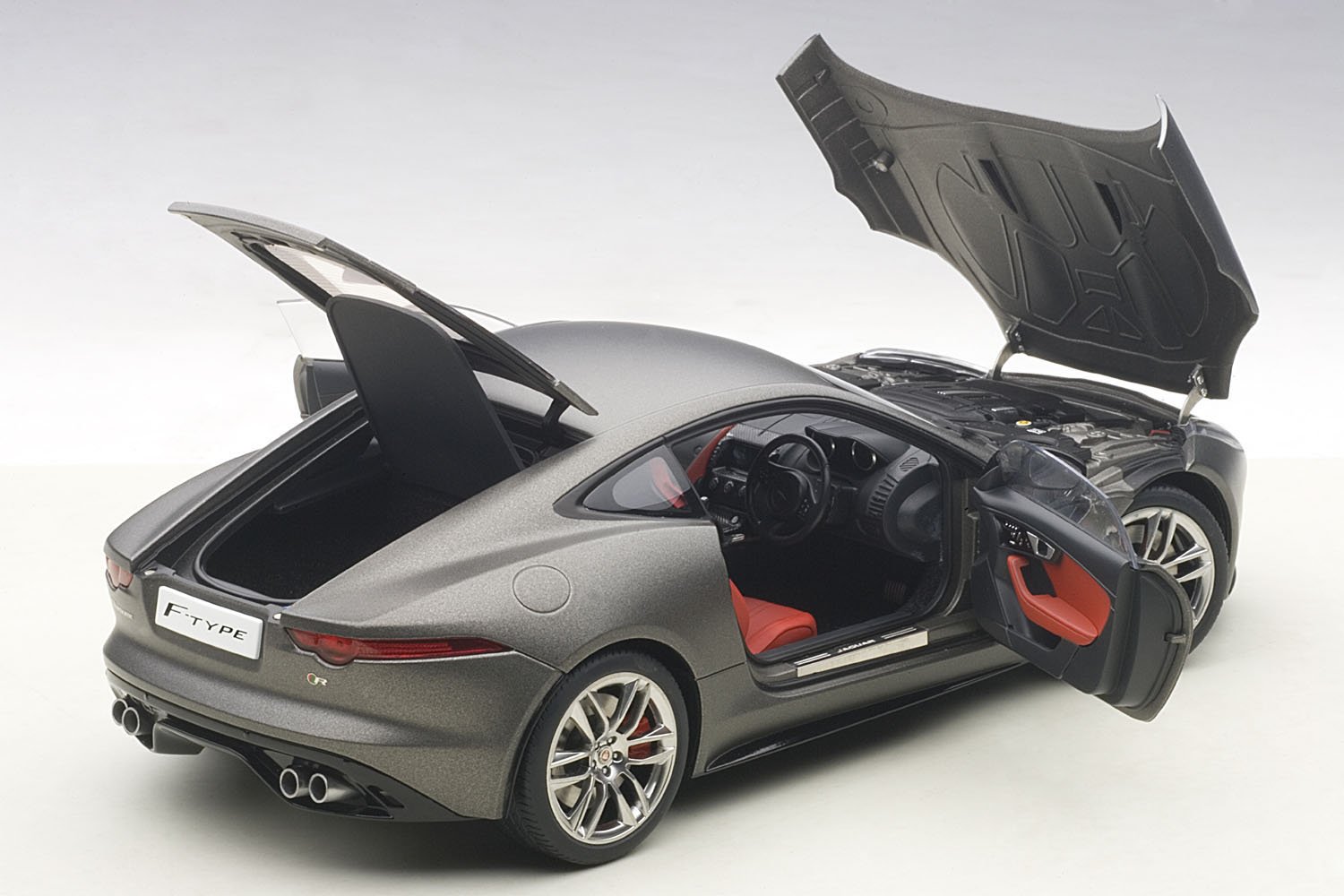 Amazon | AUTOart 1/18 ジャガー Fタイプ R クーペ 2015 マット