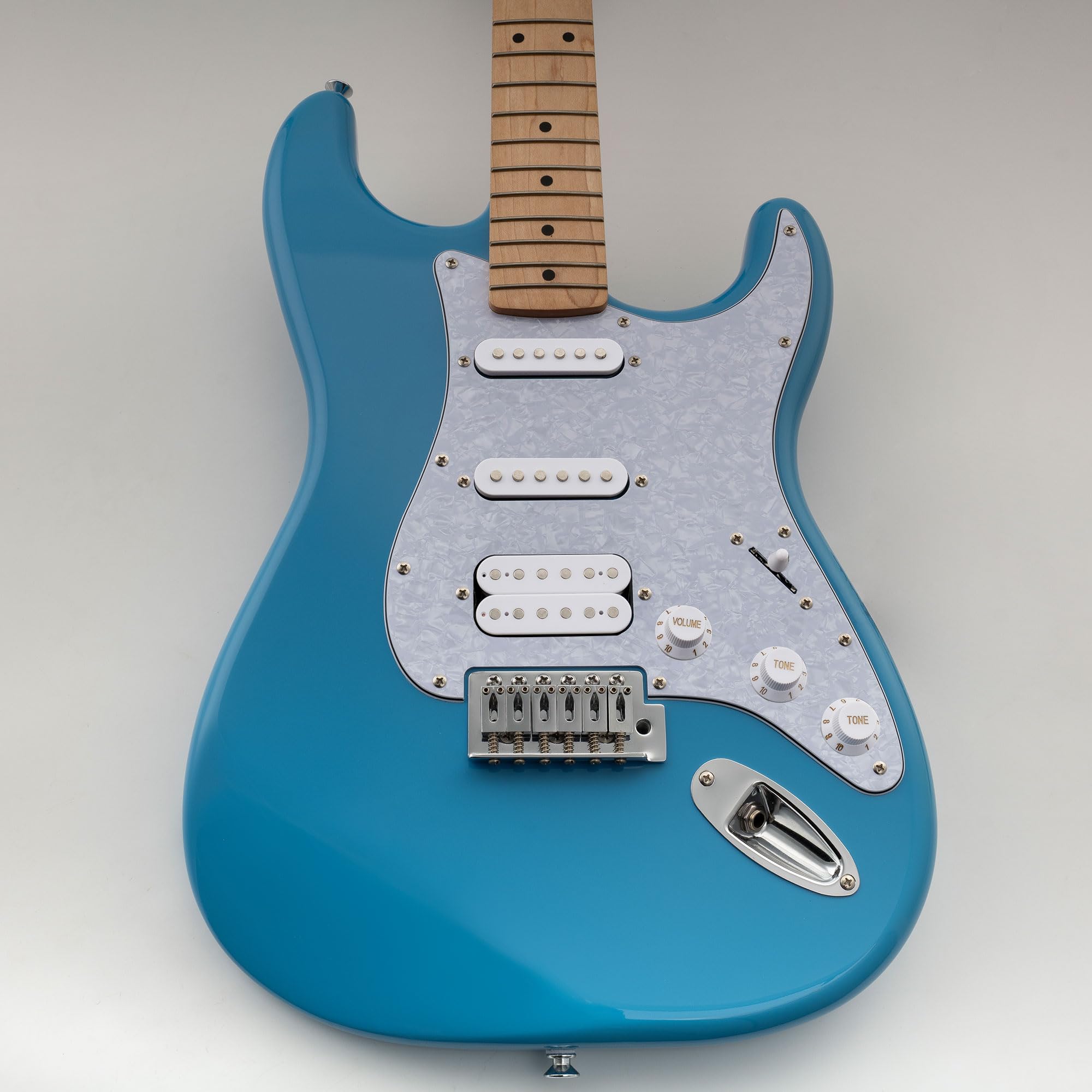 Amazon.co.jp: Musiclily Pro 11穴 ST HSS ピックガード Squier Sonic
