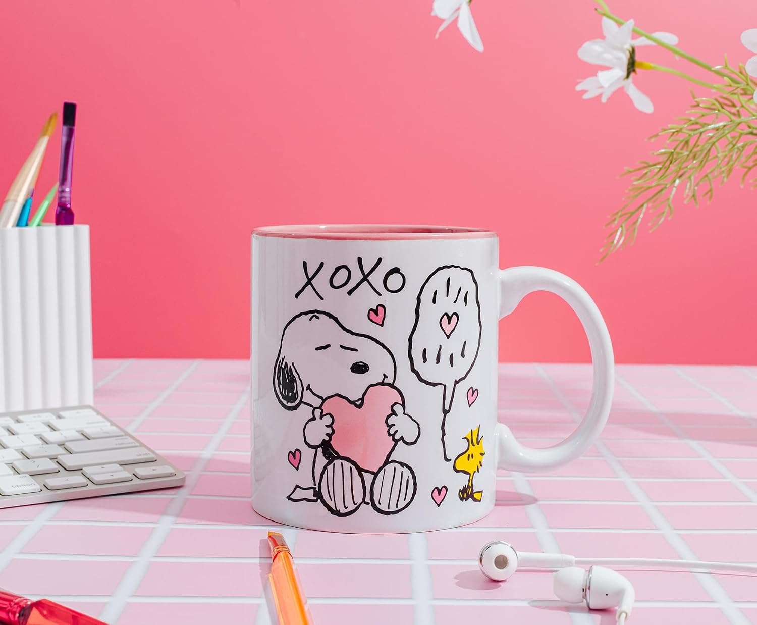 Silver Buffalo Peanuts Snoopy and Woodstock Valentine's Day XOXO Ceramic Mug | Large Coffee Cup For Tea, Cocoa, Beverages | Holds 20 Ounces