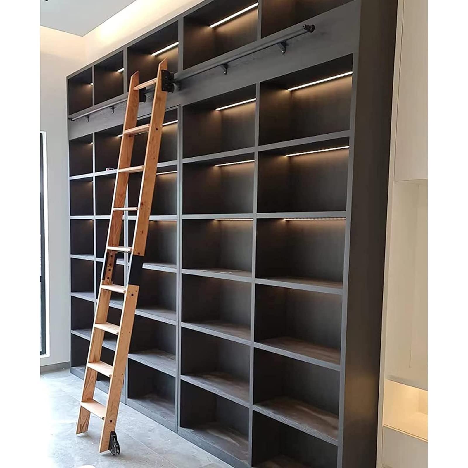Herrajes de riel redondo de 400 cm negro rústico para un deslizamiento suave de escalera interior