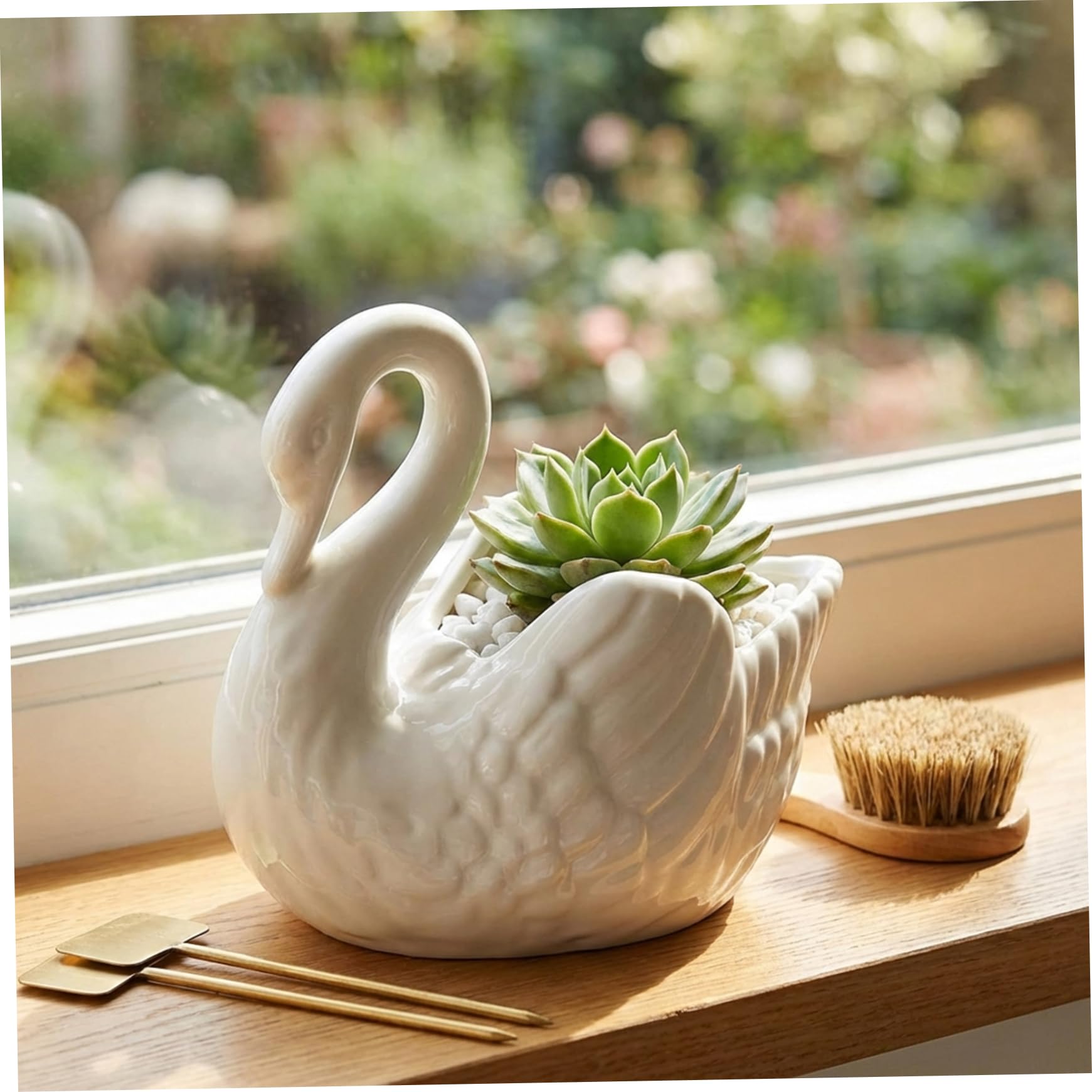 Aetherize Swan Planter, Ceramic Swan Vase with Drainage Hole for Succulents, Decorative Indoor & Outdoor Desktop Planter Home Decor, White, Indoor Use
