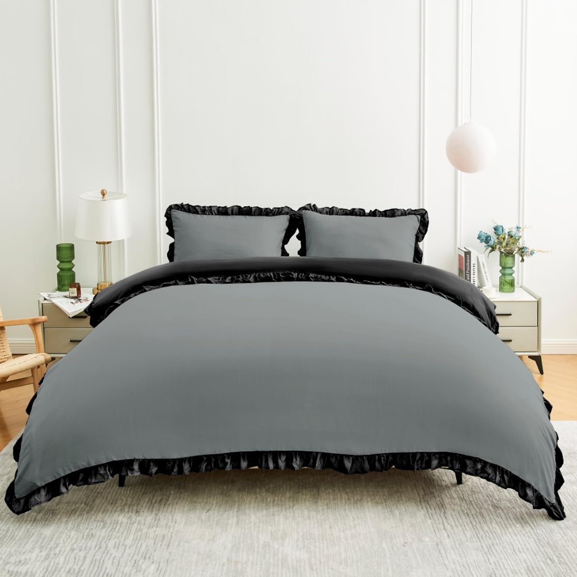 Lions Charcoal / Black Reversible Bedding - Ruffle Duvet Cover Set Single Bed Size - Black Bedding Sets With Matching Pillowcase, 100% Polyester, Soft Microfibre Frilly Quilt Covers, 137X200cm