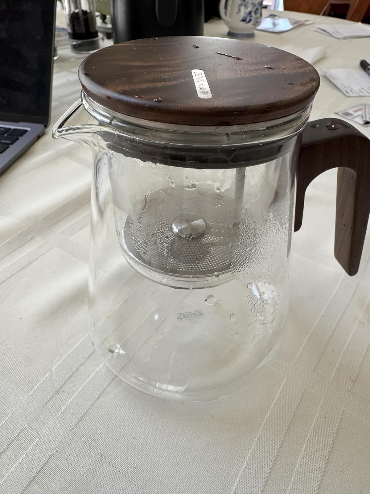 Magnetic Tea Pot 27 Oz with Infuser Walnut Wood Handle – ZENSLIVING