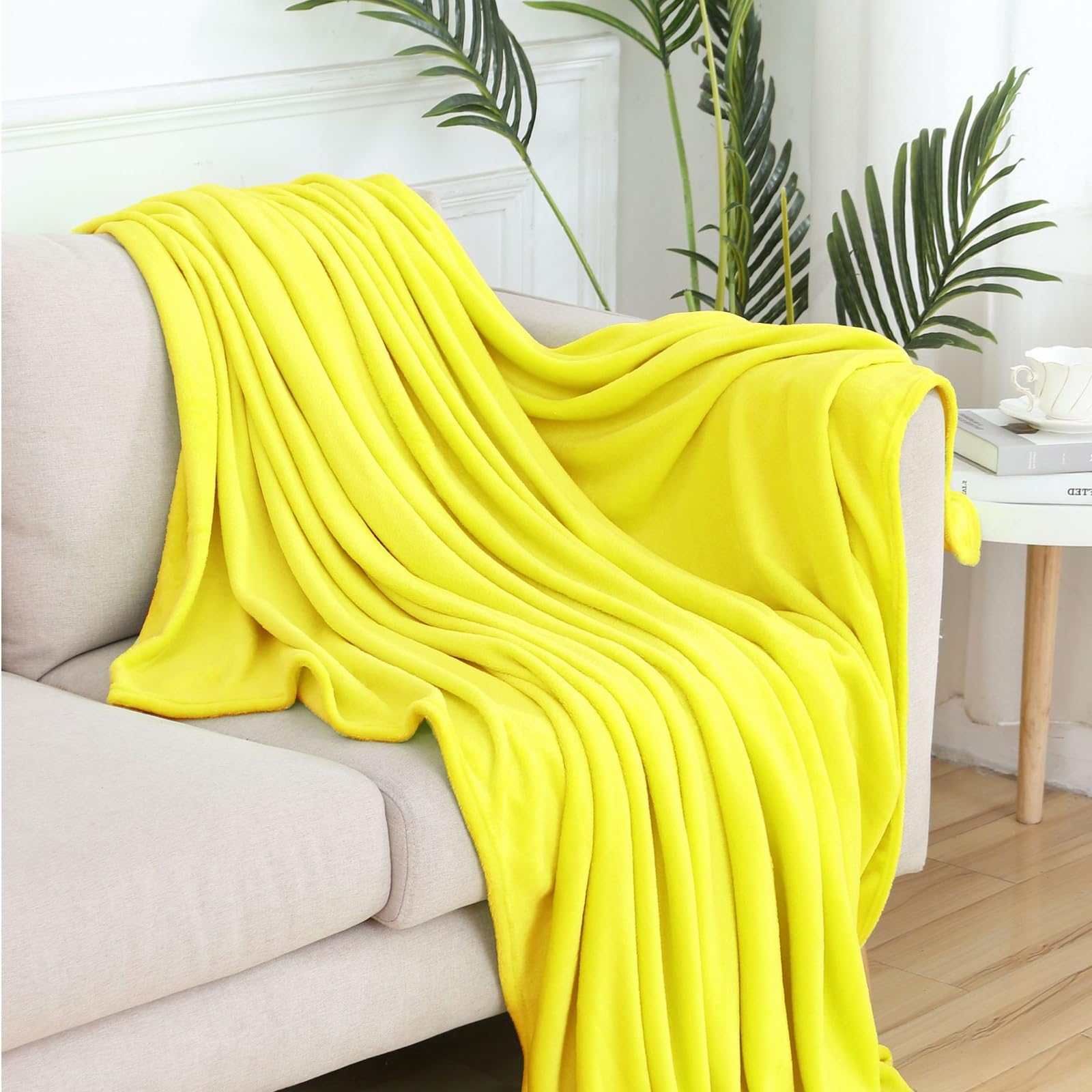 Reversible Flannel Blanket 120 x 180 cm Different Sizes and Colours Available Extra Soft Sheepskin Blanket for Sofa, Armchair and Travel, Yellow