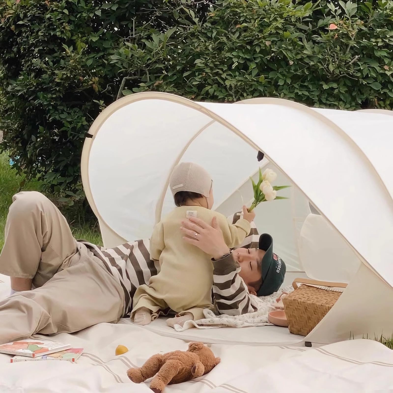 Beach Shelter Pop Up Beach Tent UV Protection Throw Tent Weather Light Beach Tent for Garden Beach,Beige