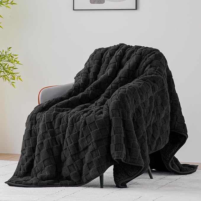 Uttermara Sherpa Fleece Weighted Blanket Queen Size(20lbs, 60" x 80", Black), 3D Jacquard Checkered Warm Sherpa Heavy Blanket for Adults, Soft Fuzzy Weighted Blankets for Couch Bed Sofa
