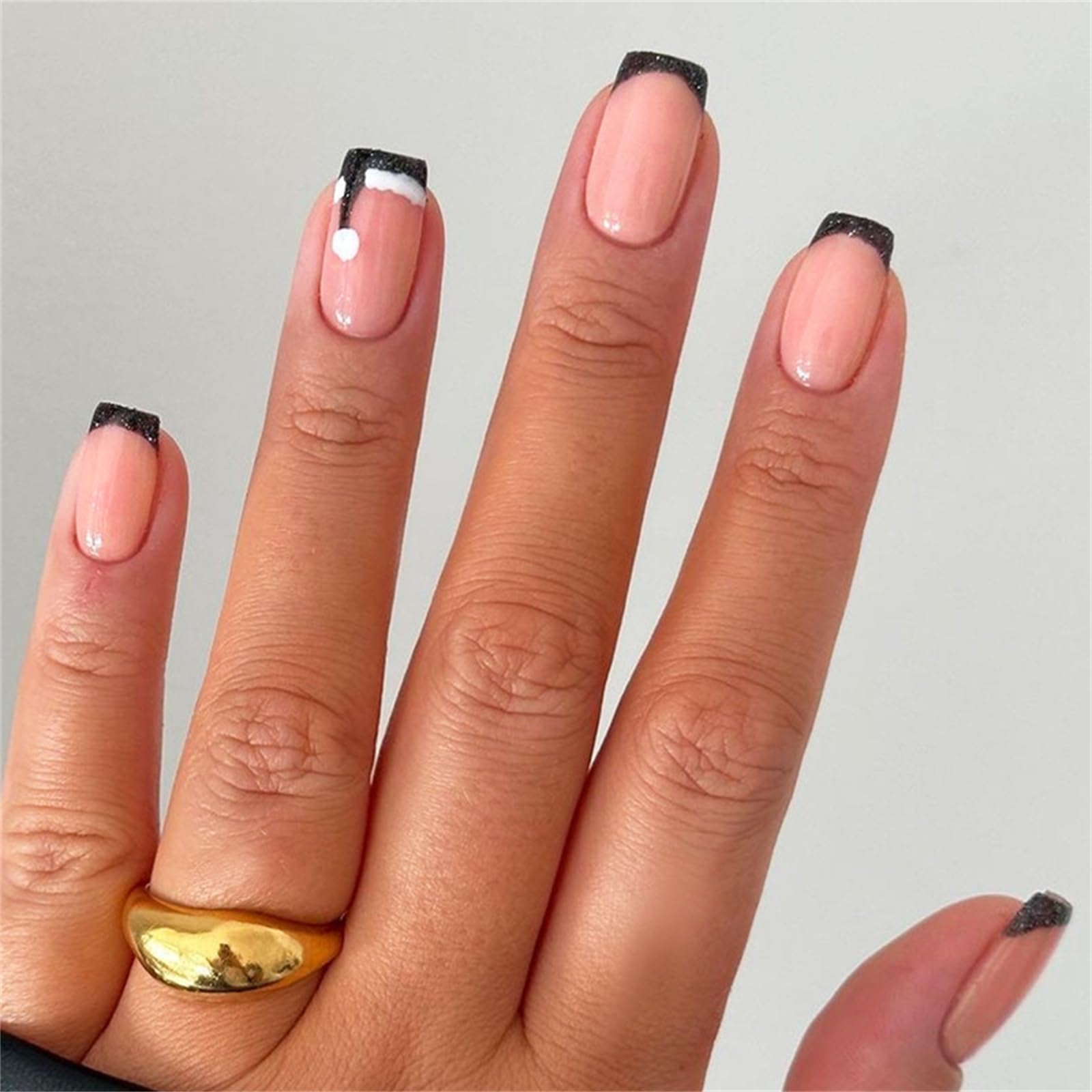 24 pezzi cappello di Natale Stick On Nails punta francese copre completamente unghie finte unghie corte premere sulle unghie unghie artificiali per le donne